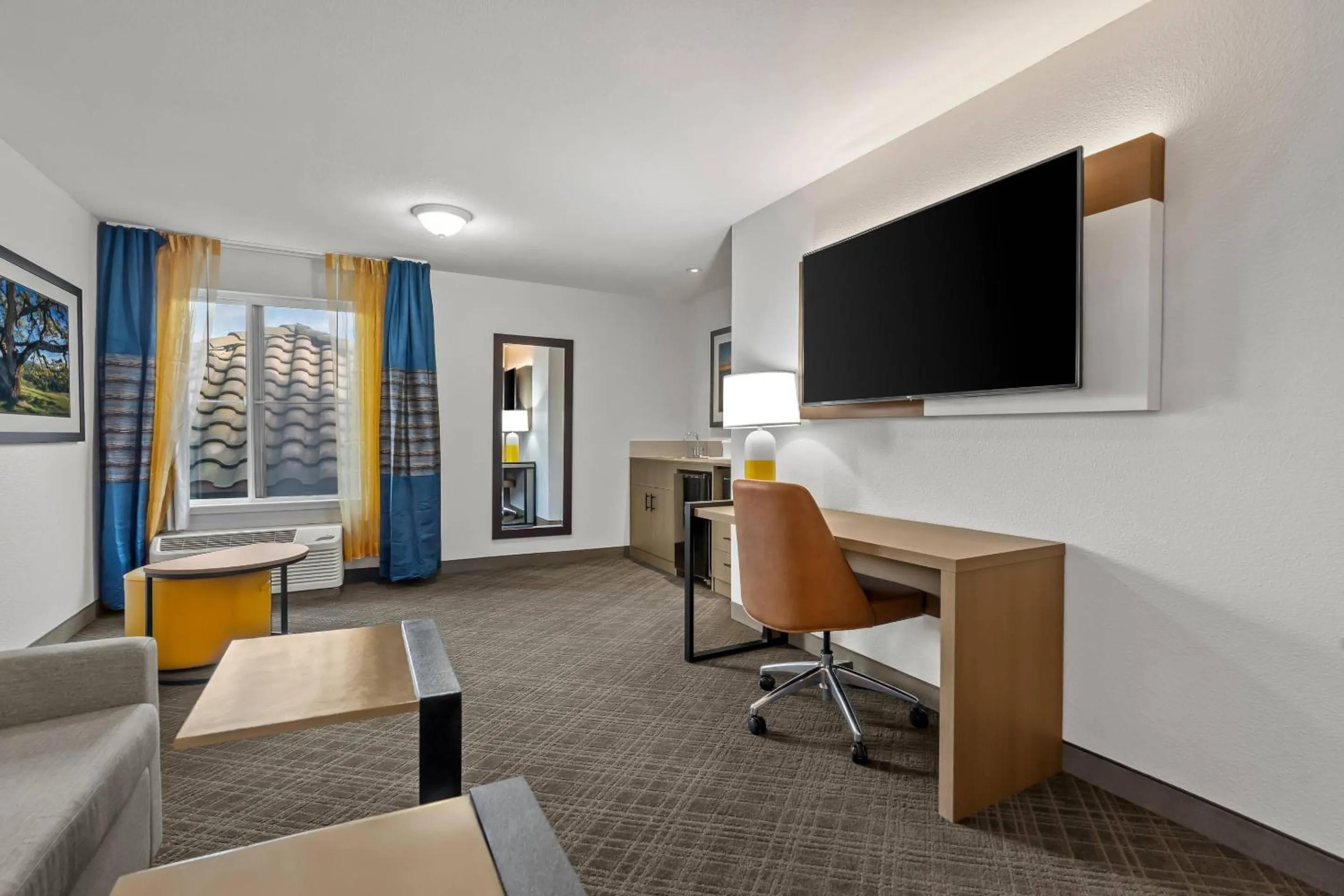 Bedroom in Comfort Inn South San Jose - Morgan Hill