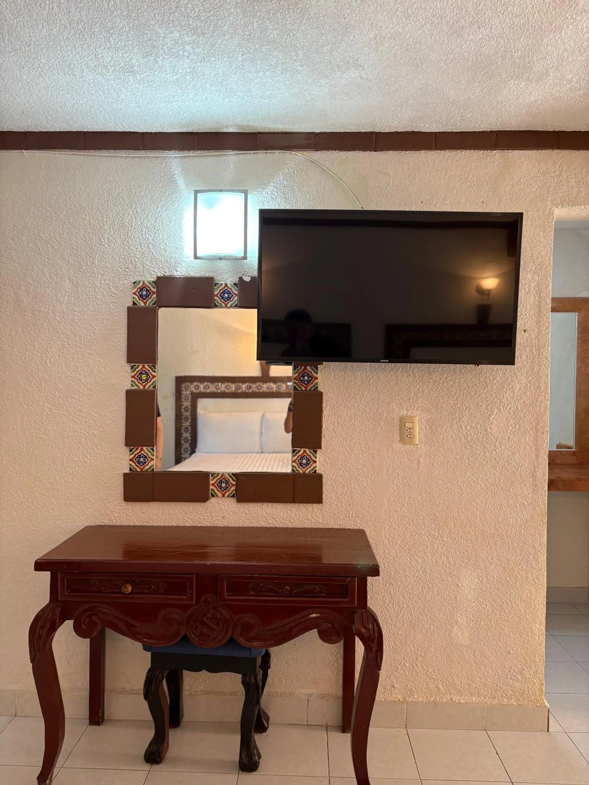 Photo of the whole room in Suites Cancun Center