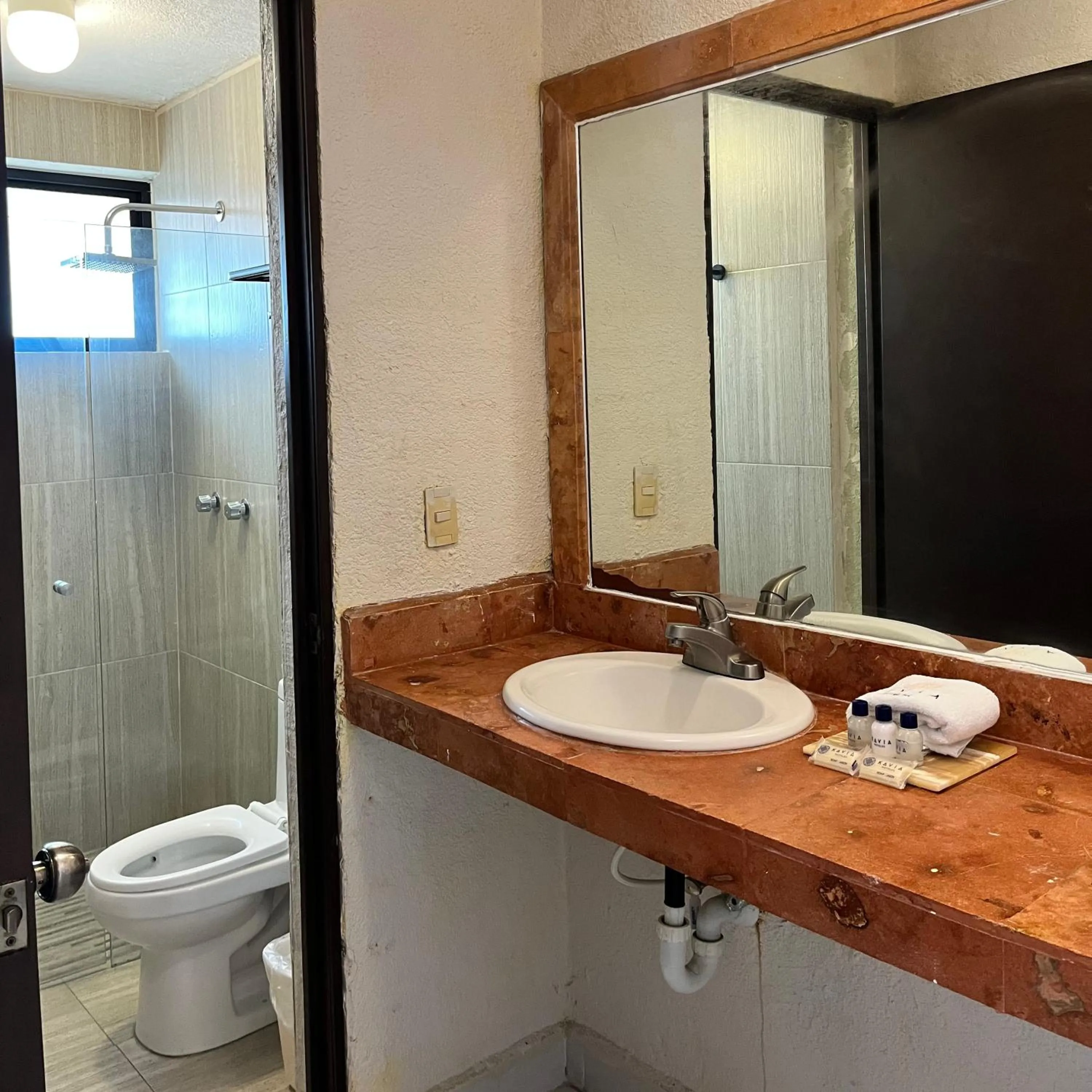 Bathroom in Suites Cancun Center