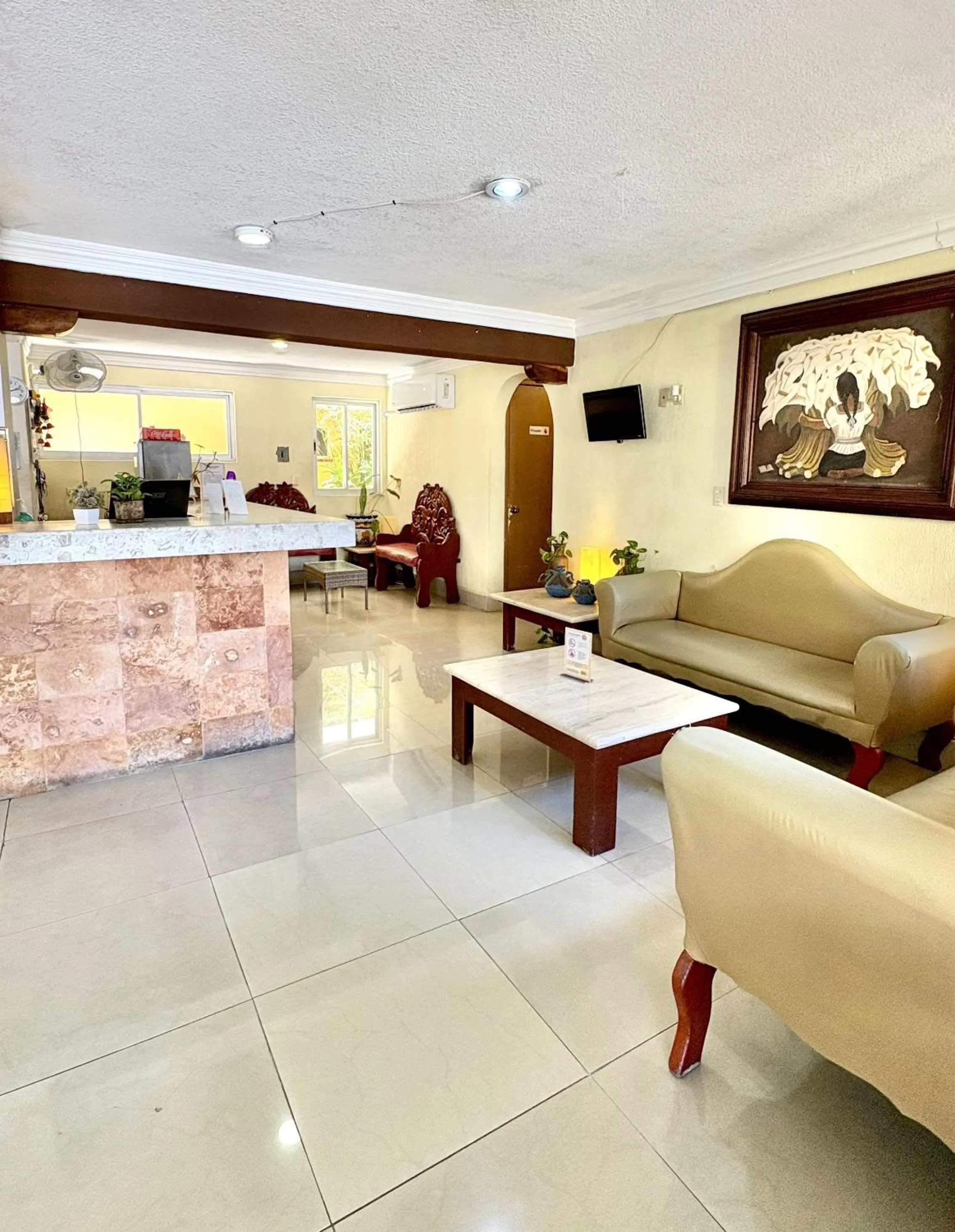 Lobby or reception in Suites Cancun Center