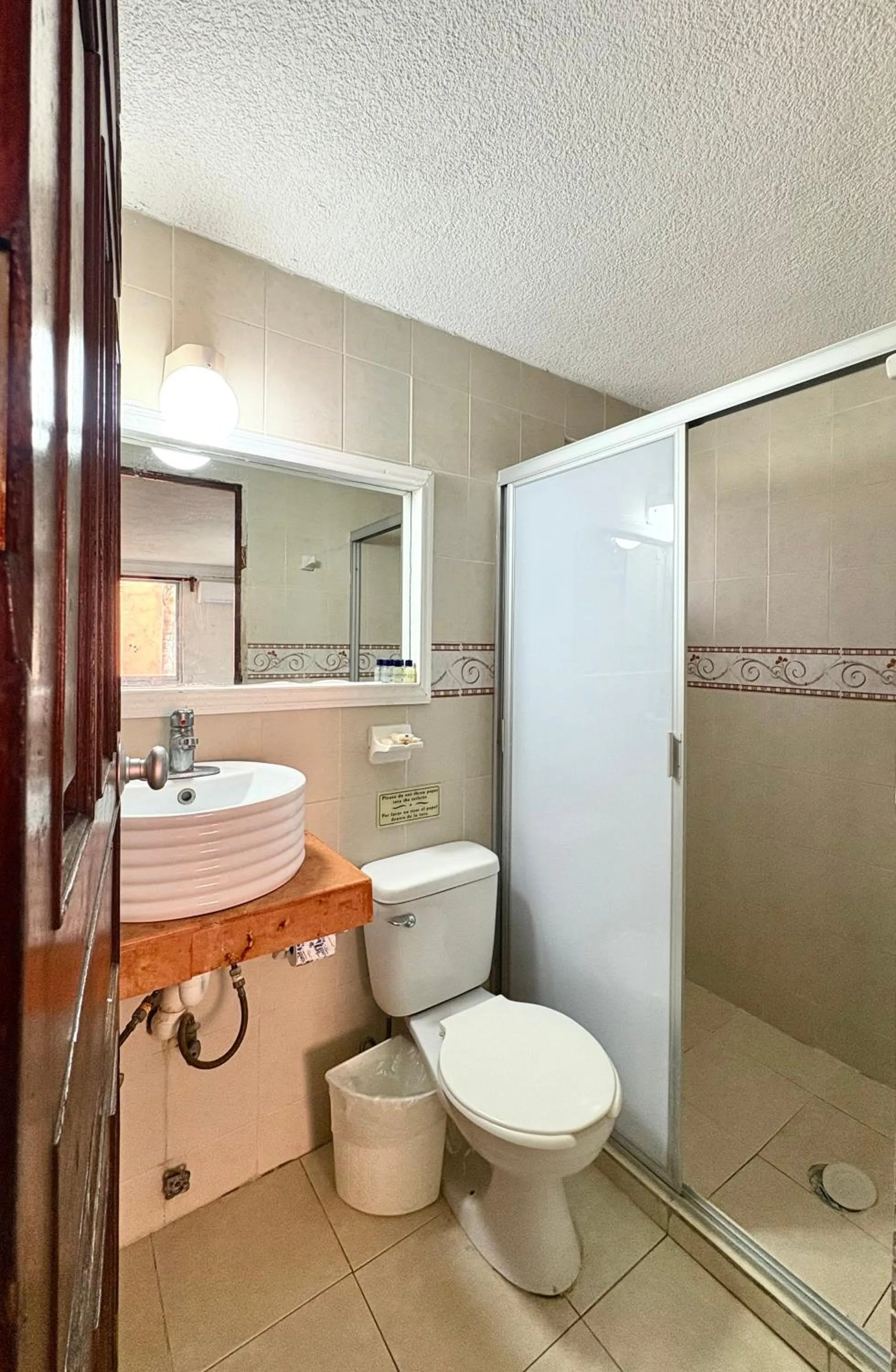 Shower in Suites Cancun Center