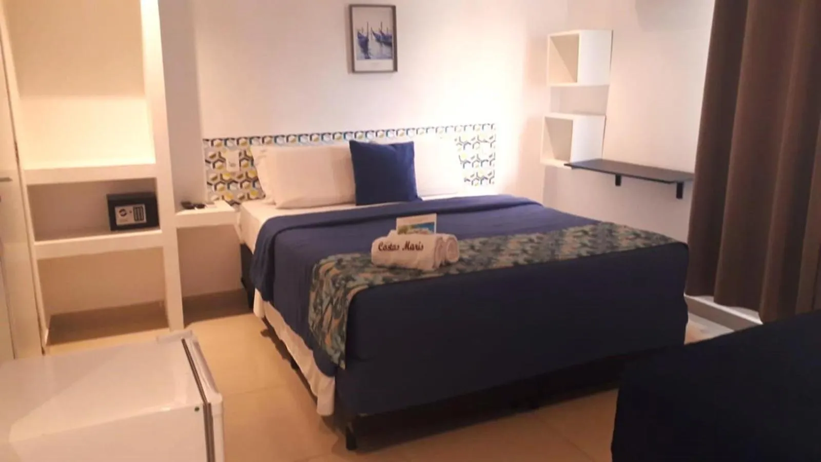 towels, Bed in Costa Maris Beach Hotel Frente Mar