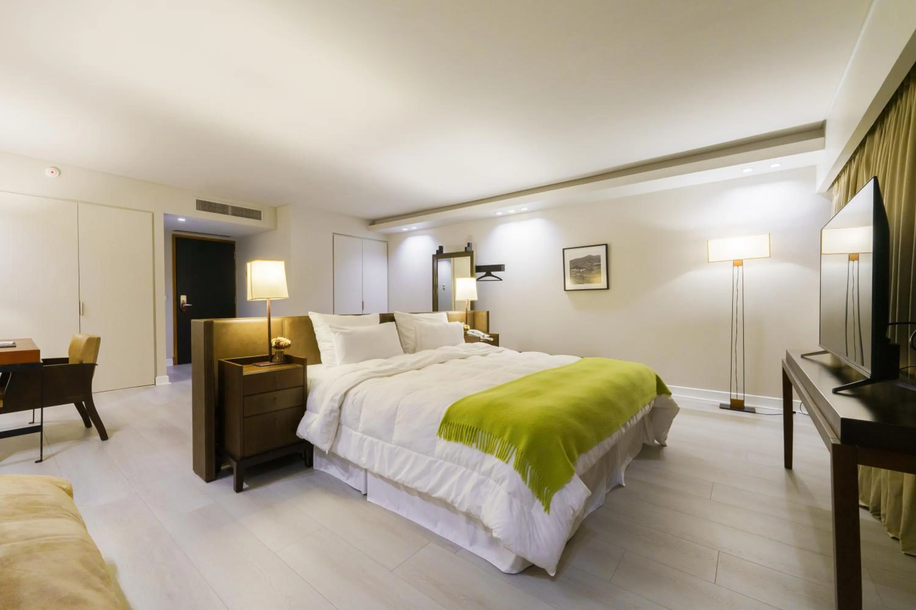 Photo of the whole room, Bed in Libertad Hotel Buenos Aires