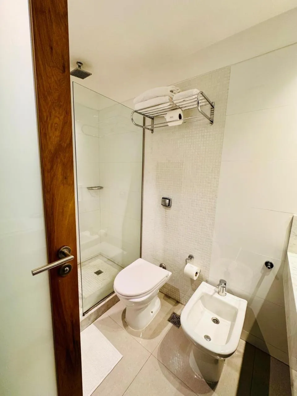 Shower in Libertad Hotel Buenos Aires