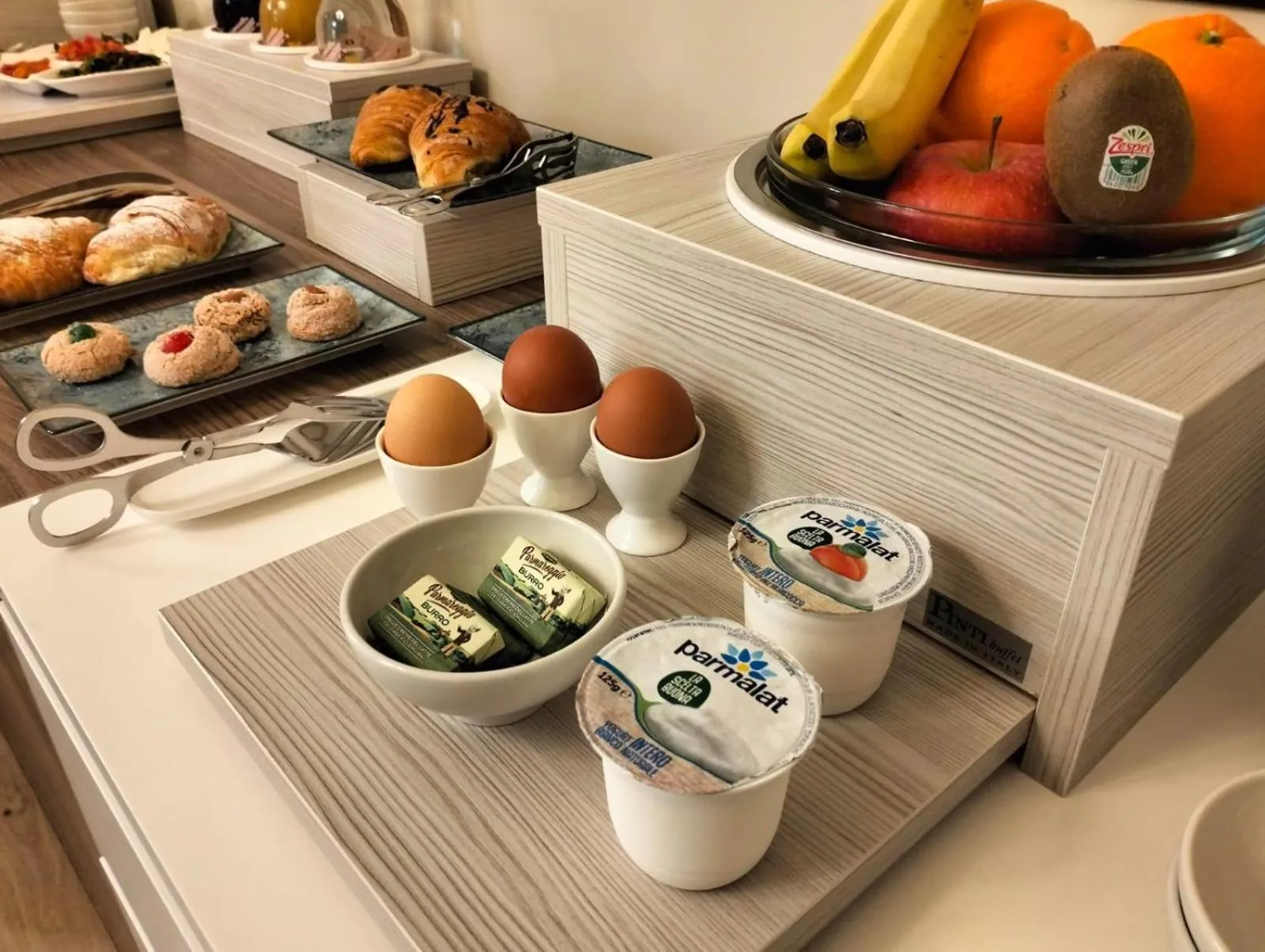 Buffet breakfast in Antica Dimora Luxury Rooms