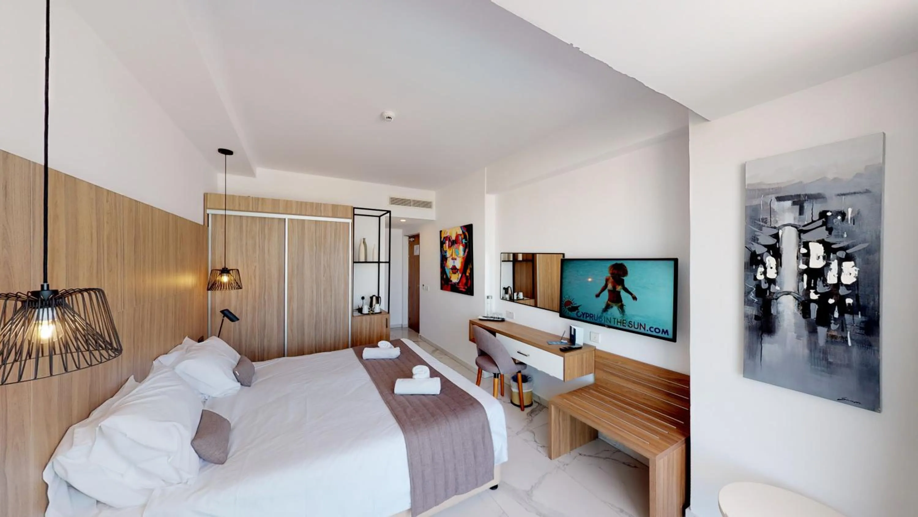 Bedroom, Bed in The Blue Ivy Hotel & Suites