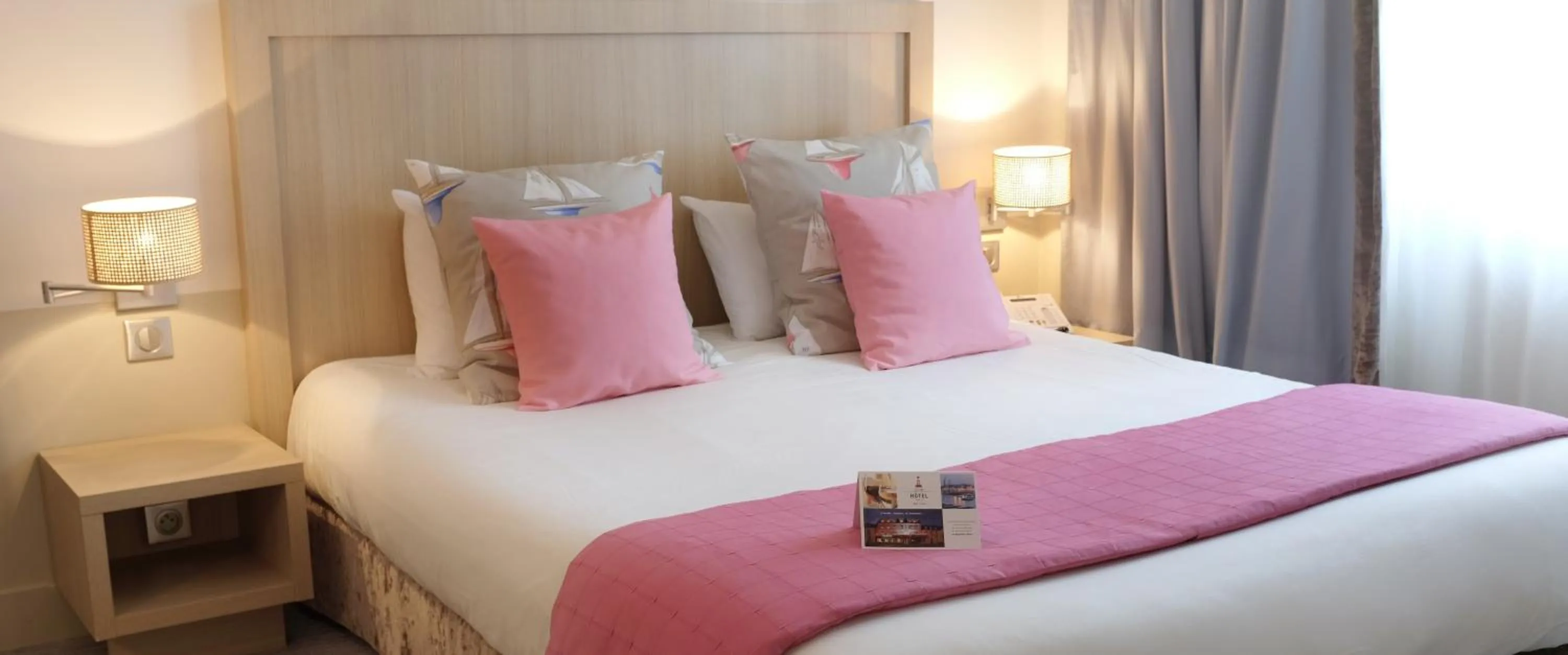 Bed in Trinite Hotel