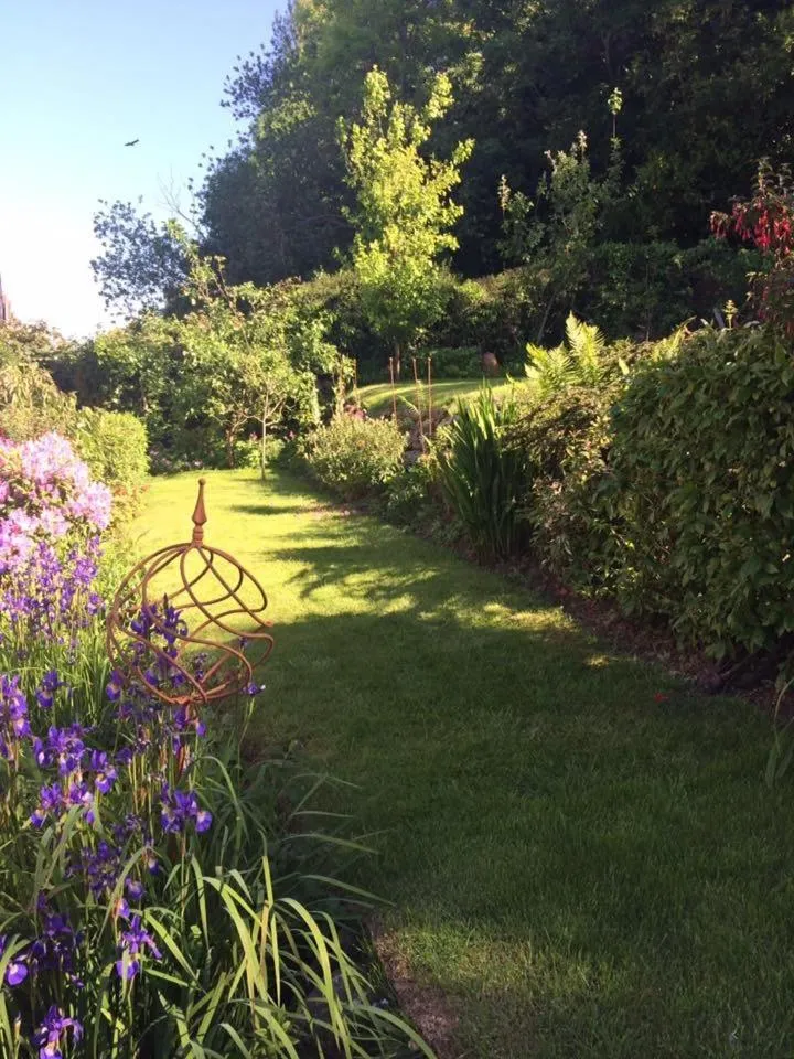 Garden in Ashbury Bed & Breakfast