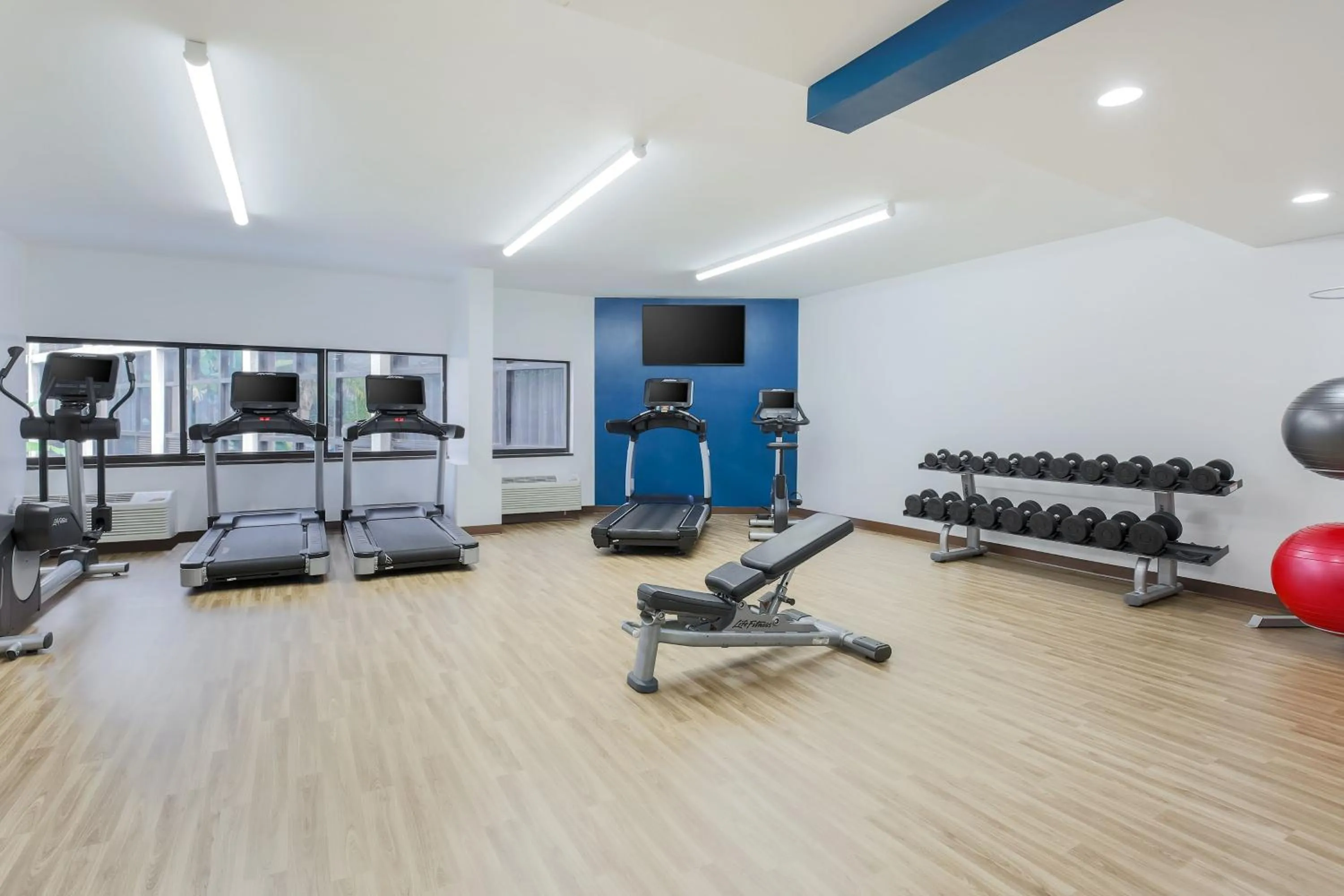 Fitness centre/facilities in Four Points by Sheraton San Diego