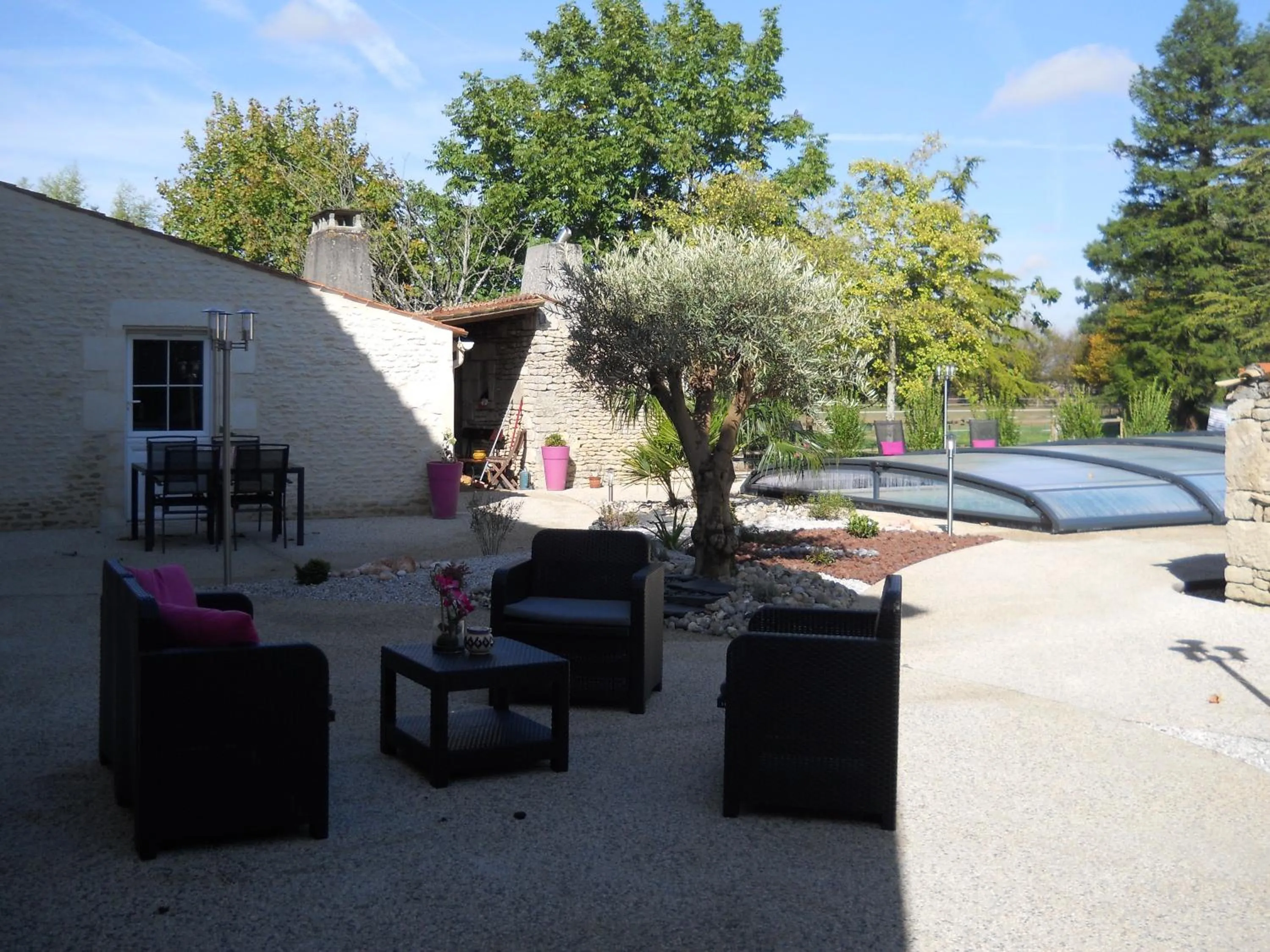 Balcony/Terrace in Le Marais Picotin