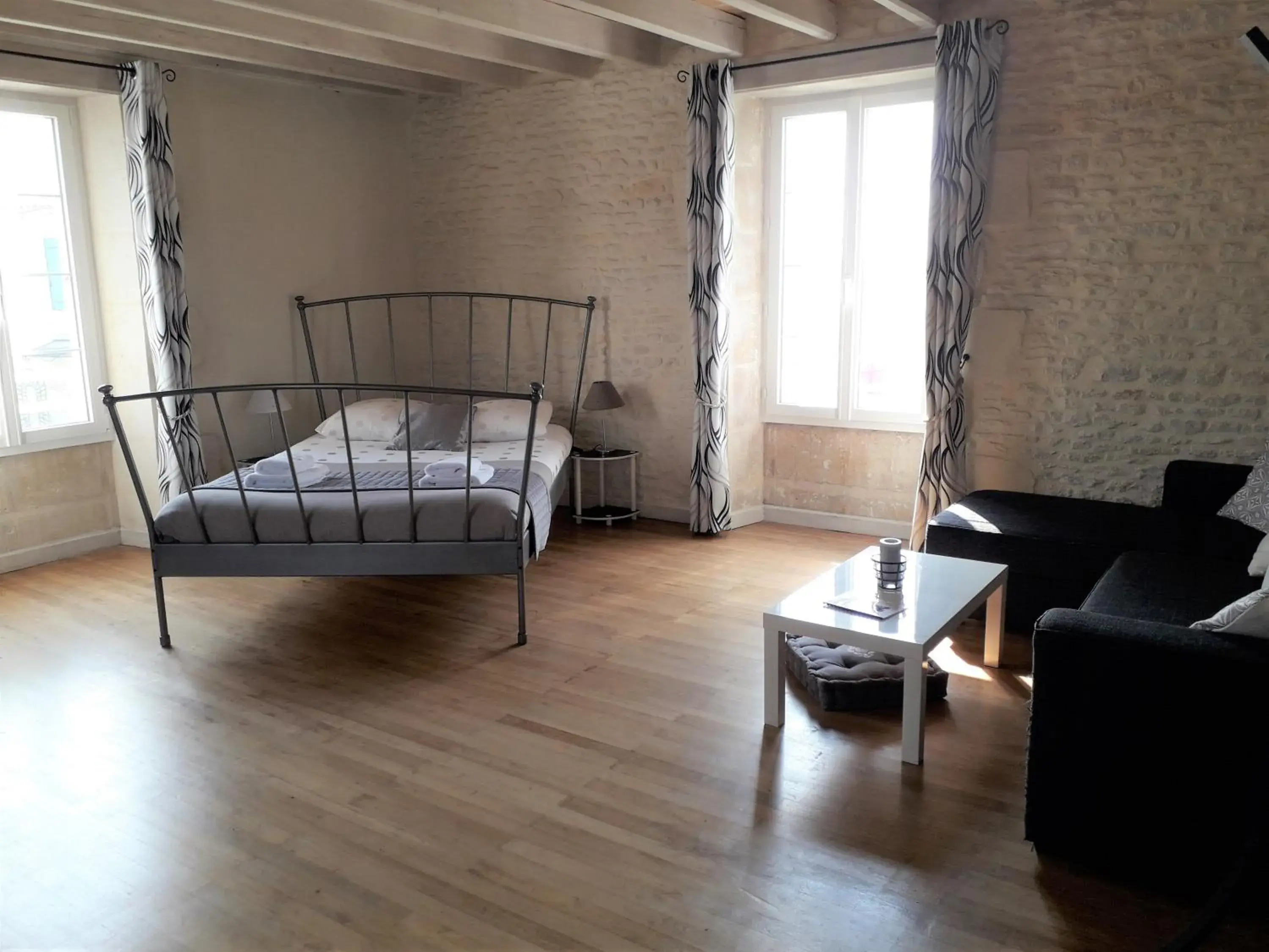 Double Room in Le Marais Picotin Double Room in Le Marais Picotin