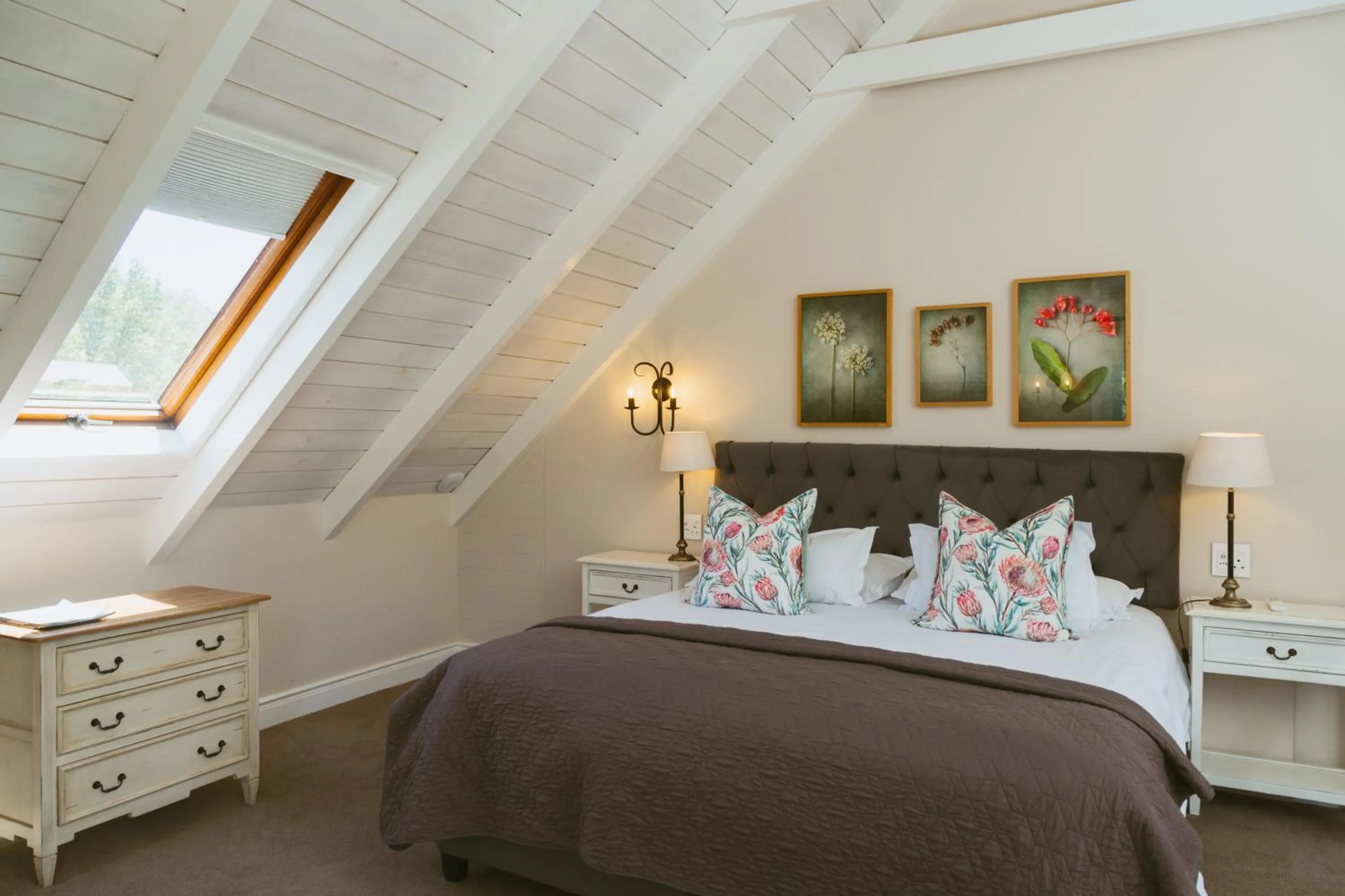 Bed in Auberge Clermont