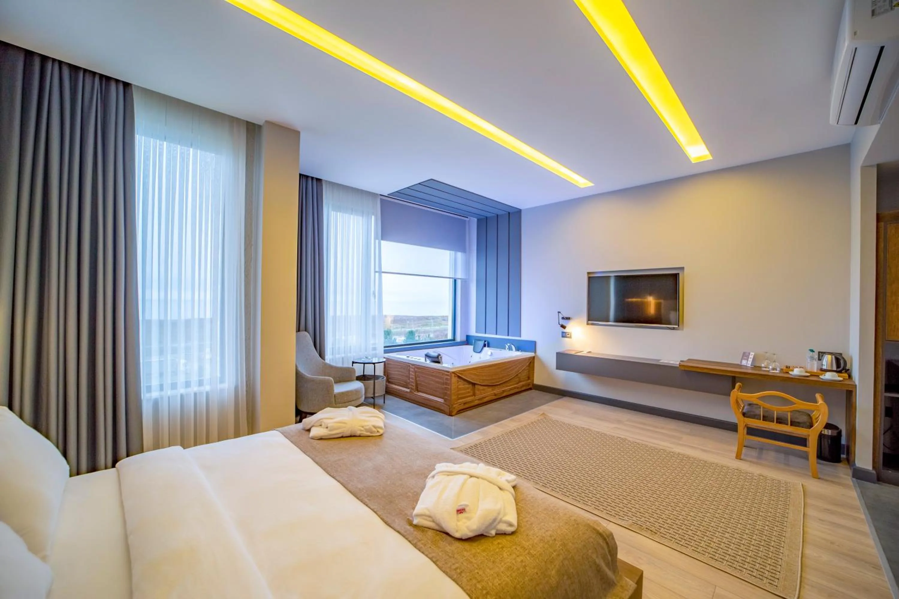 Bedroom, Bed in Aksular Hotel