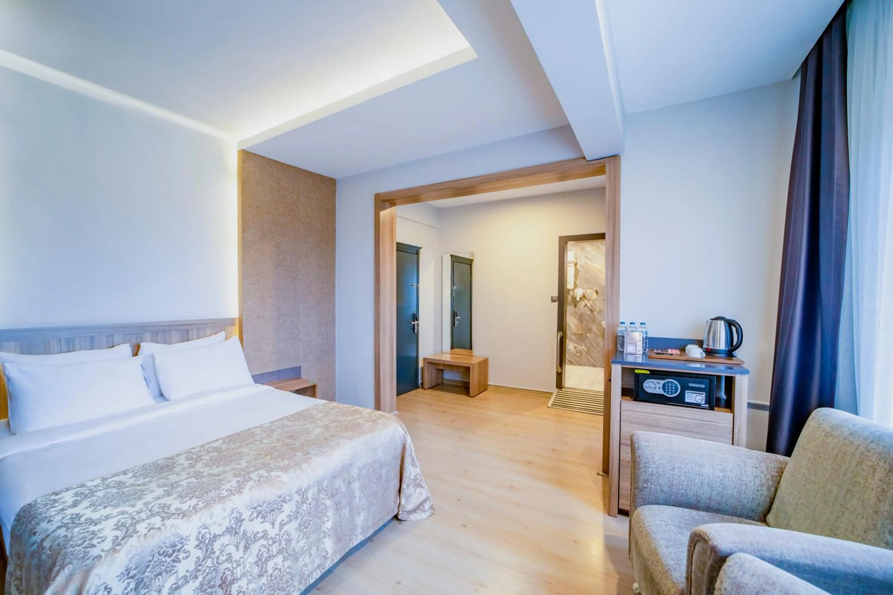 Bedroom, Bed in Aksular Hotel