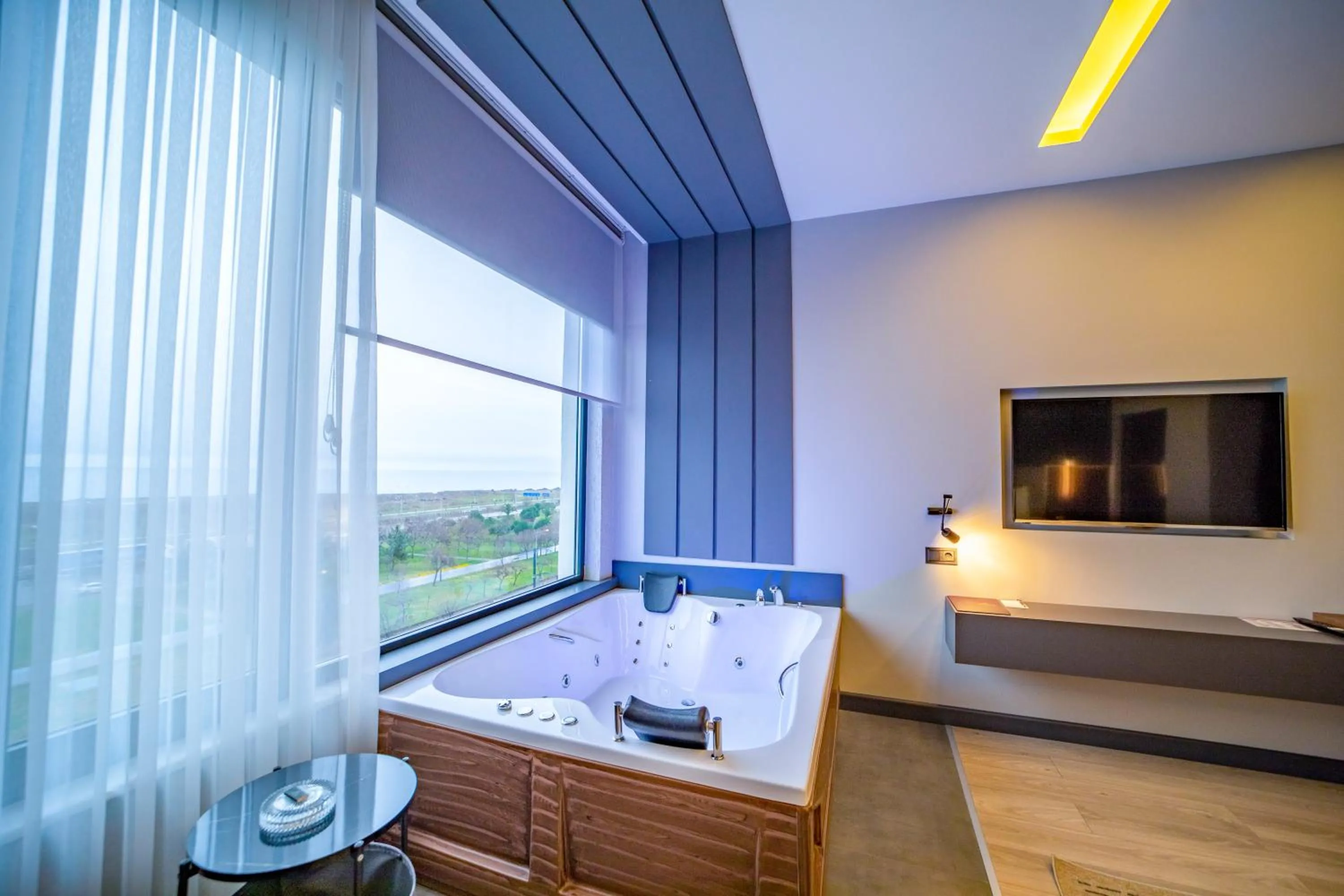 Hot Tub, Bed in Aksular Hotel