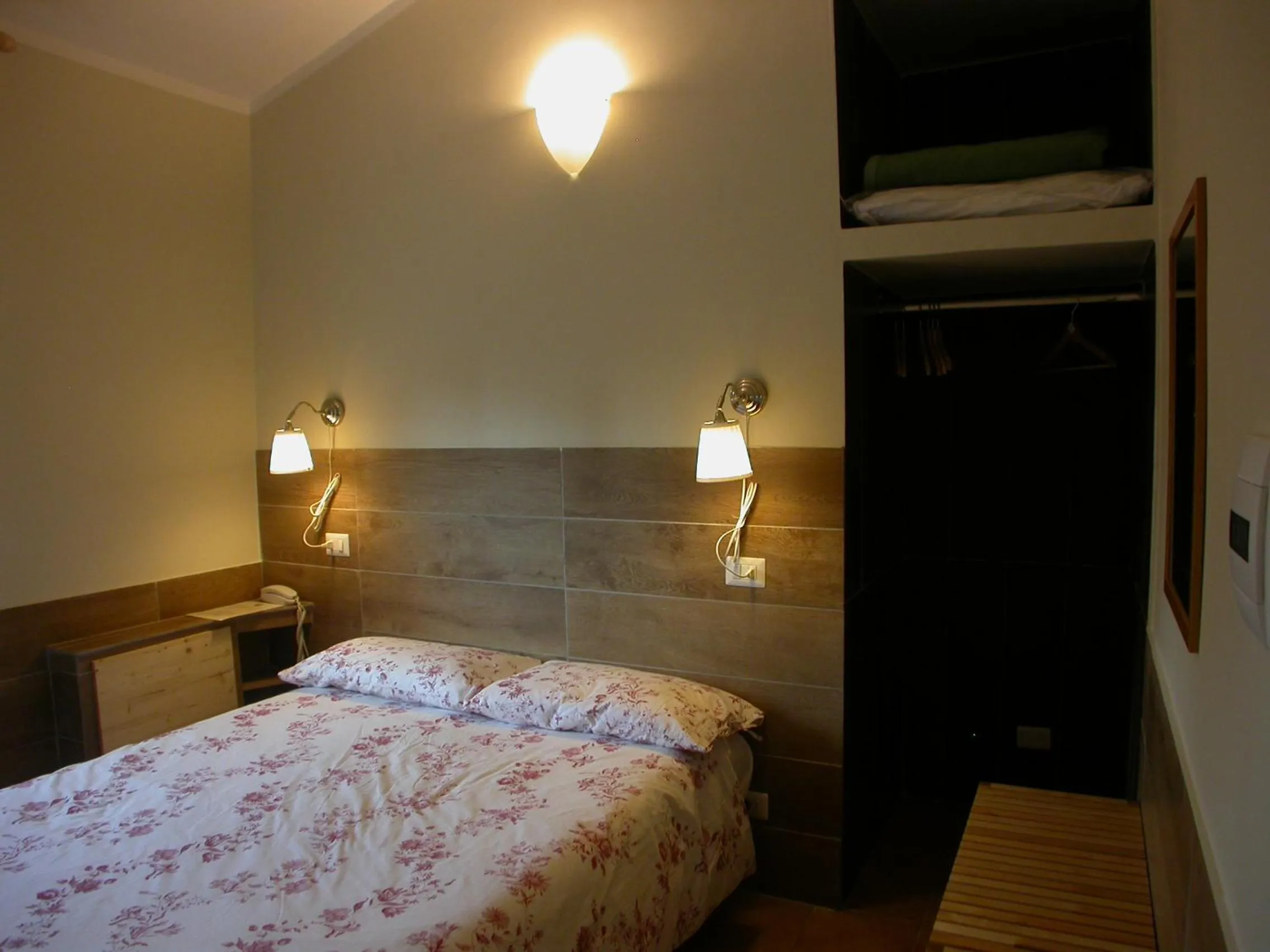 Photo of the whole room, Bed in Hotel Il Roscio