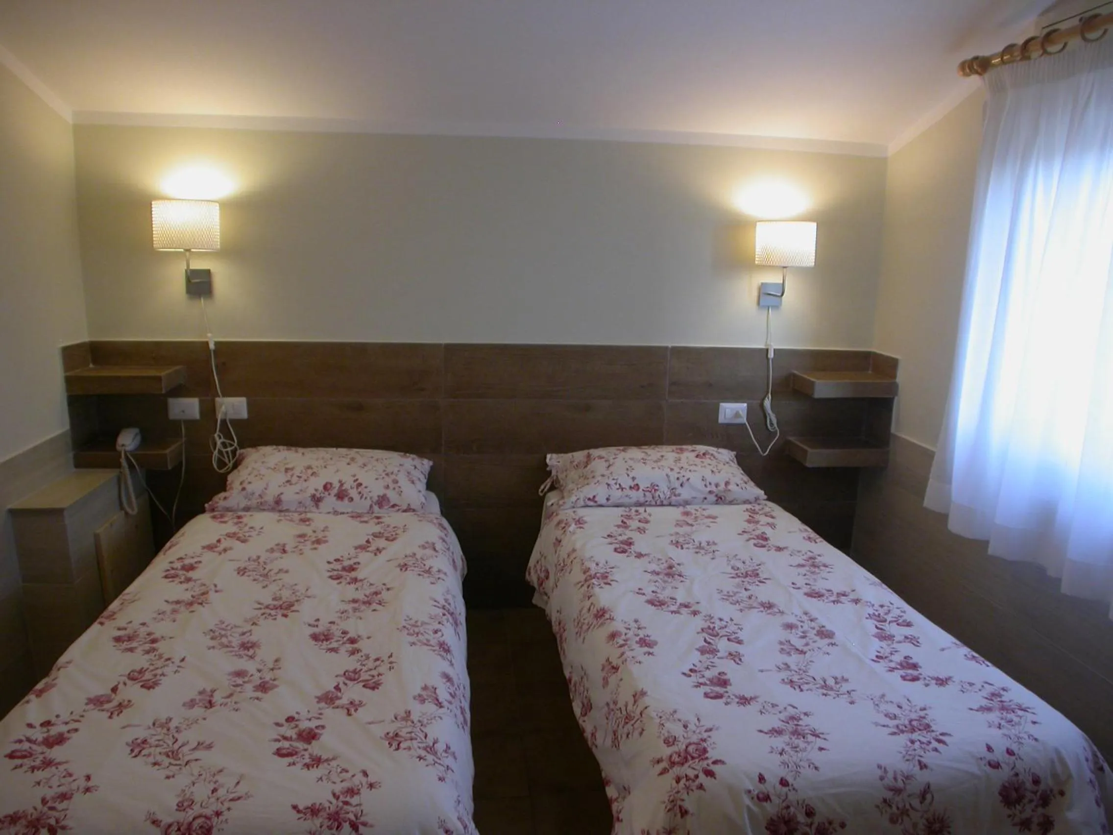Photo of the whole room, Bed in Hotel Il Roscio