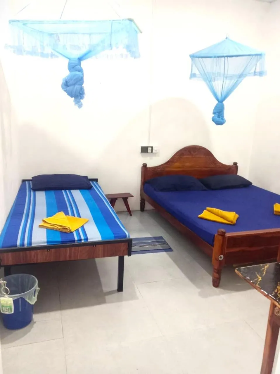 Budget Double Room in City Paradise Dambulla
