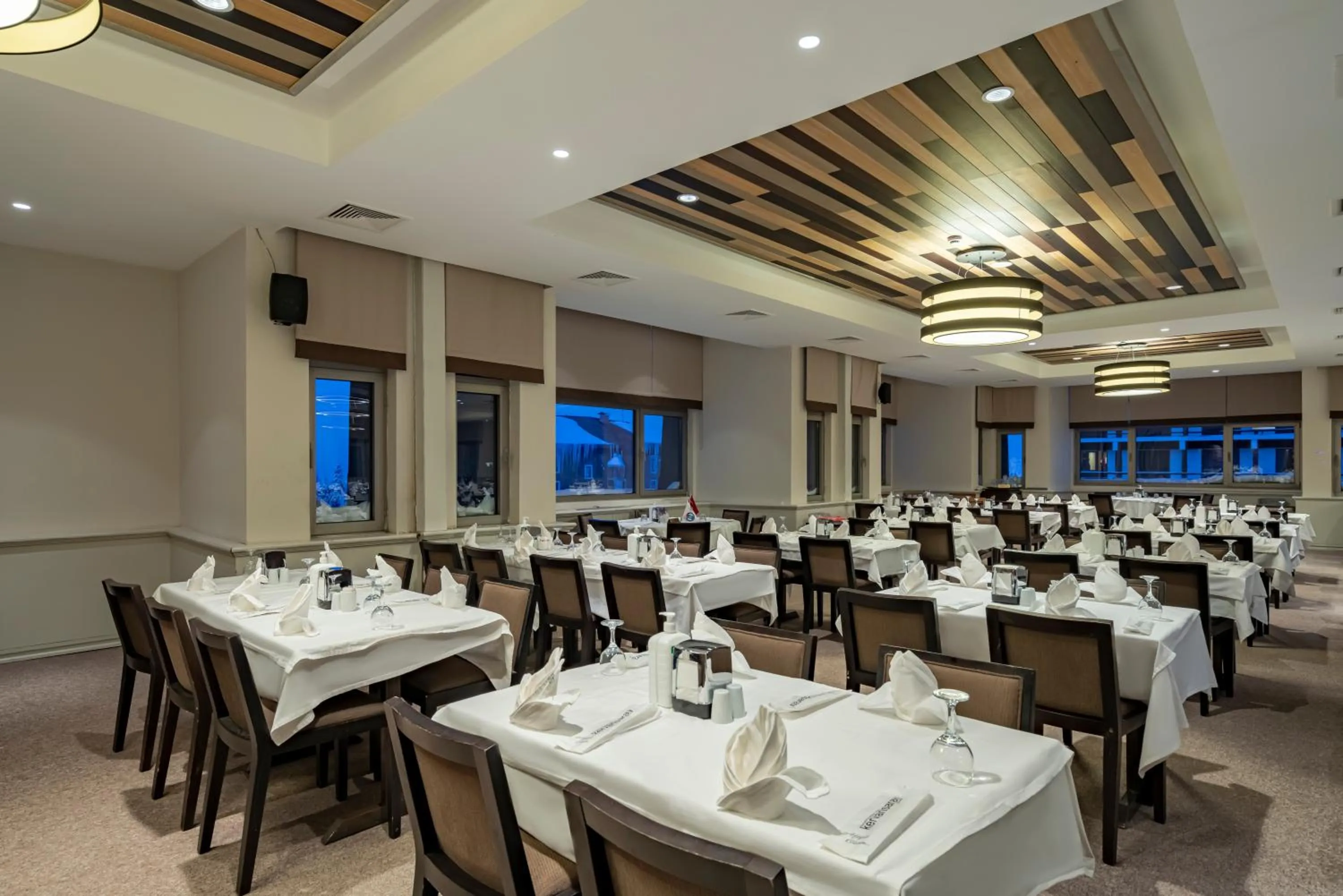 Restaurant/places to eat in Jura Hotels Kervansaray Uludag