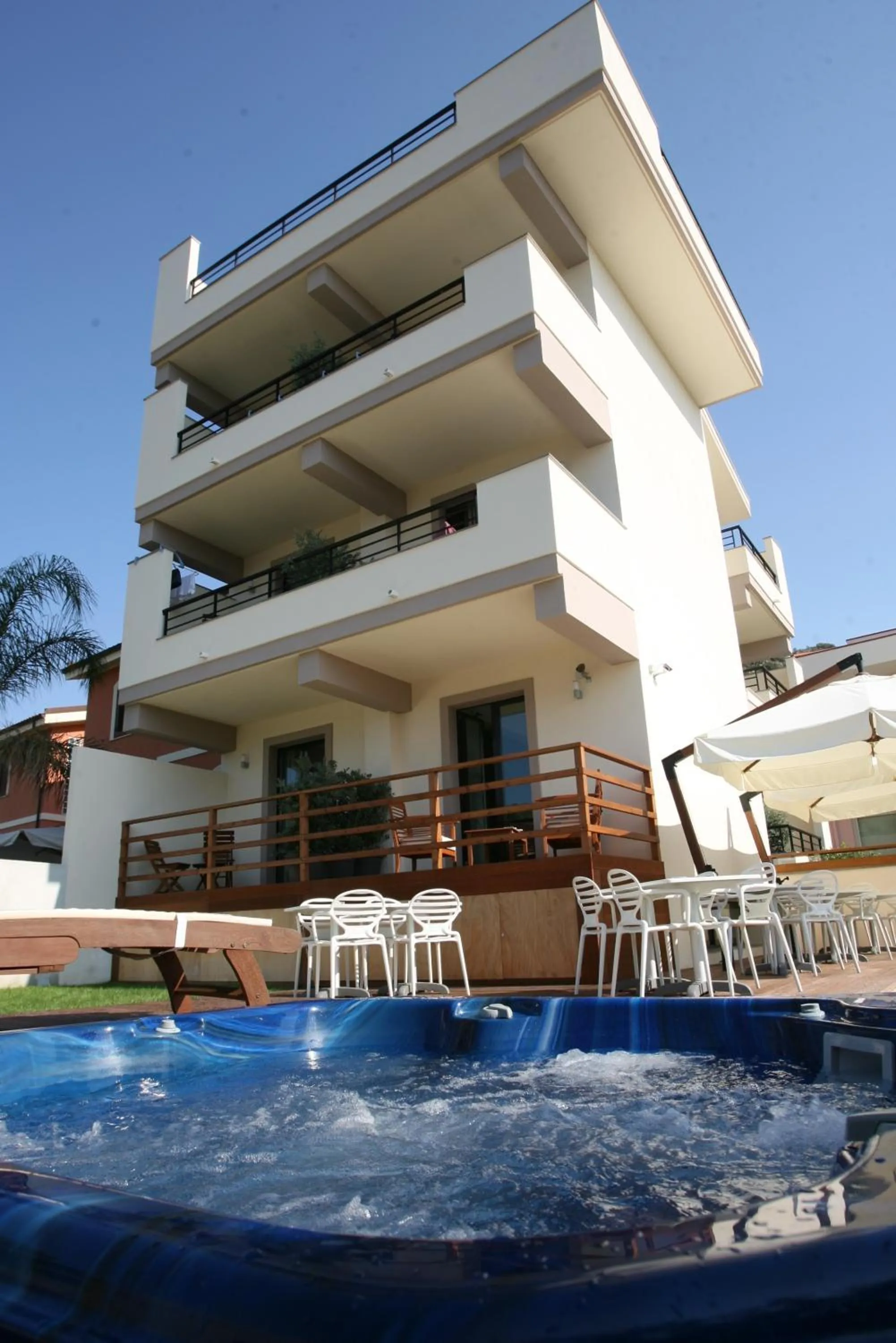 Property building in Le Formiche