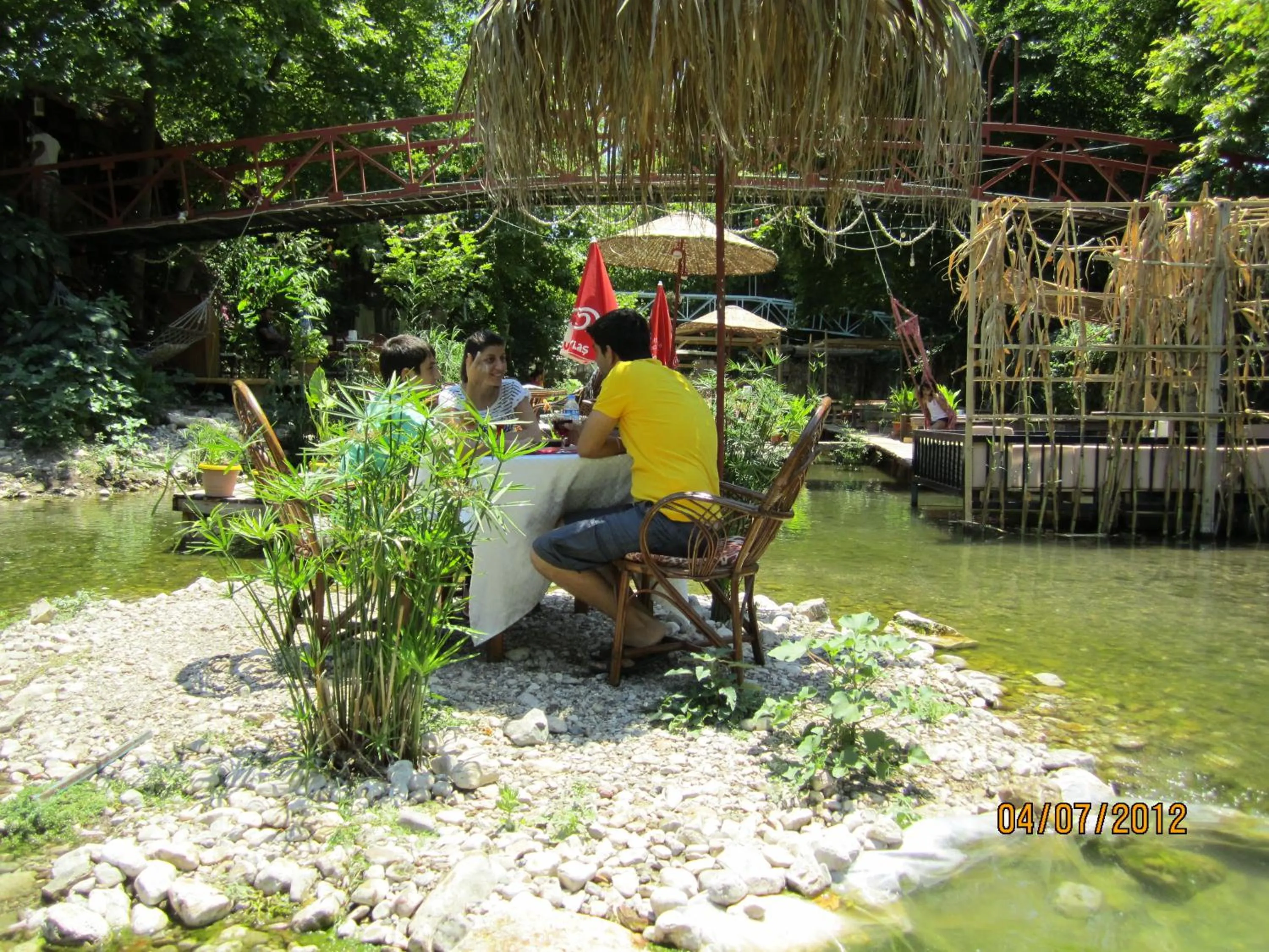 Restaurant/places to eat in Arikanda River Garden Hotel
