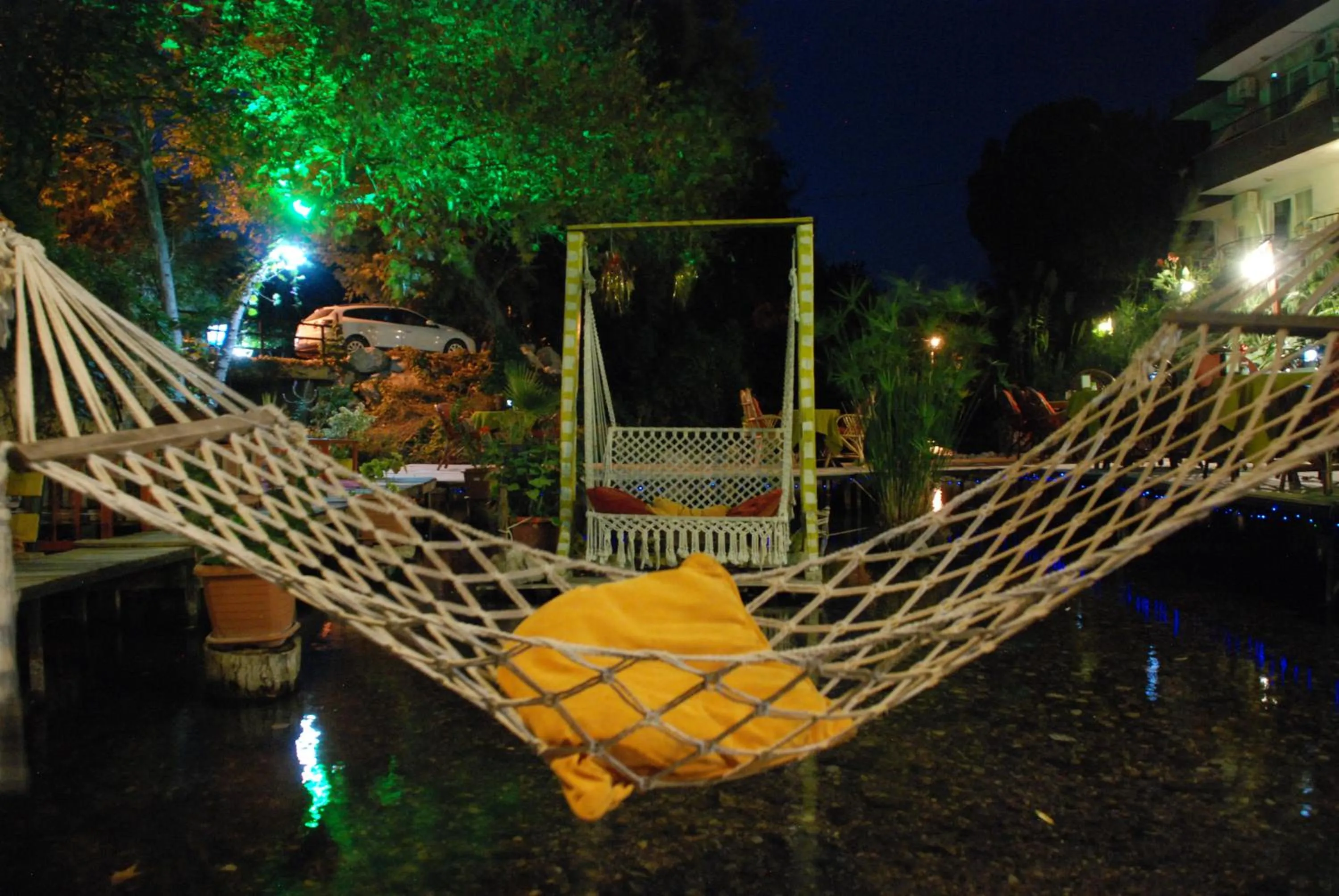 Restaurant/places to eat in Arikanda River Garden Hotel