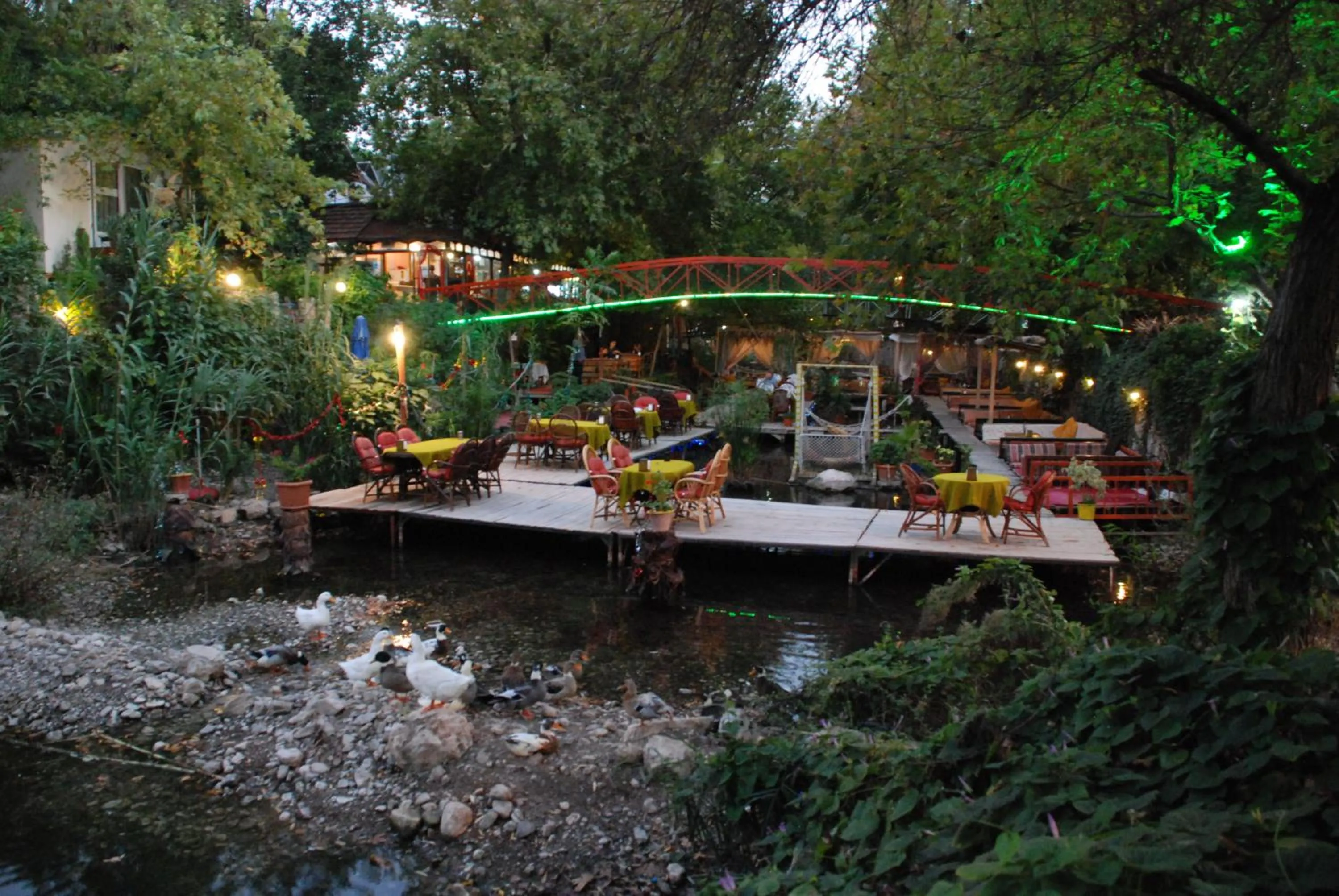 Restaurant/places to eat in Arikanda River Garden Hotel