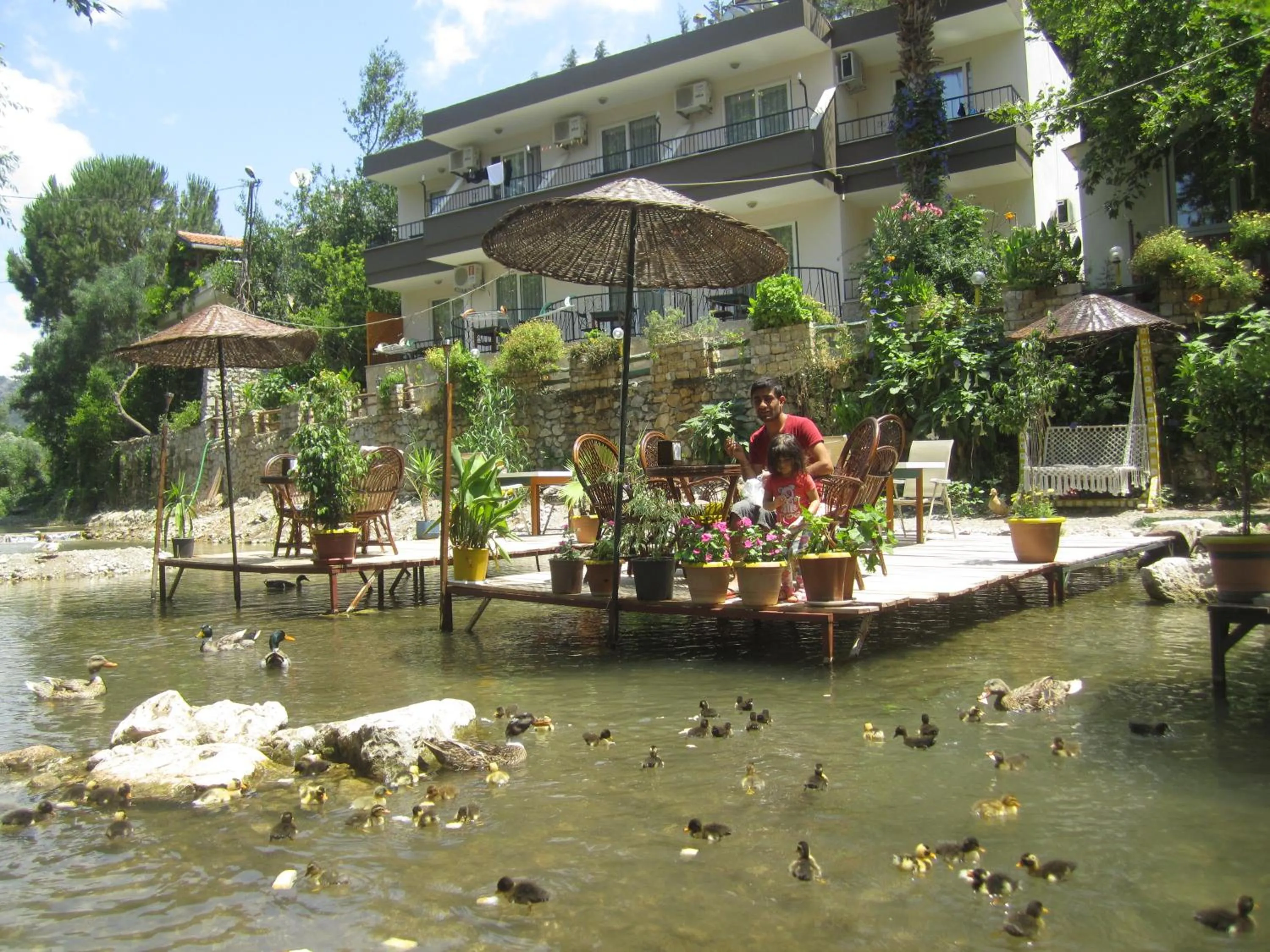 Restaurant/places to eat in Arikanda River Garden Hotel