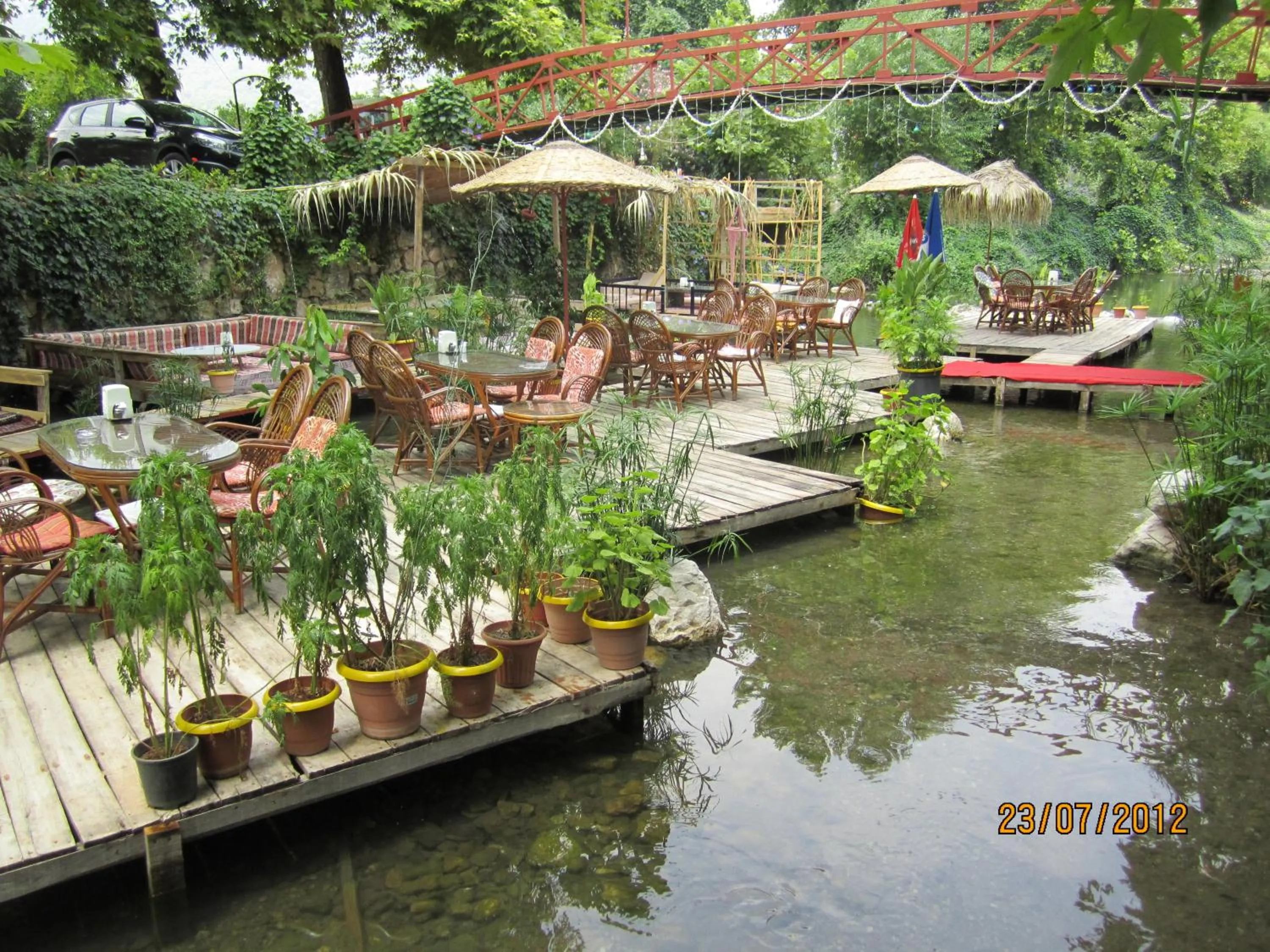 Restaurant/places to eat in Arikanda River Garden Hotel