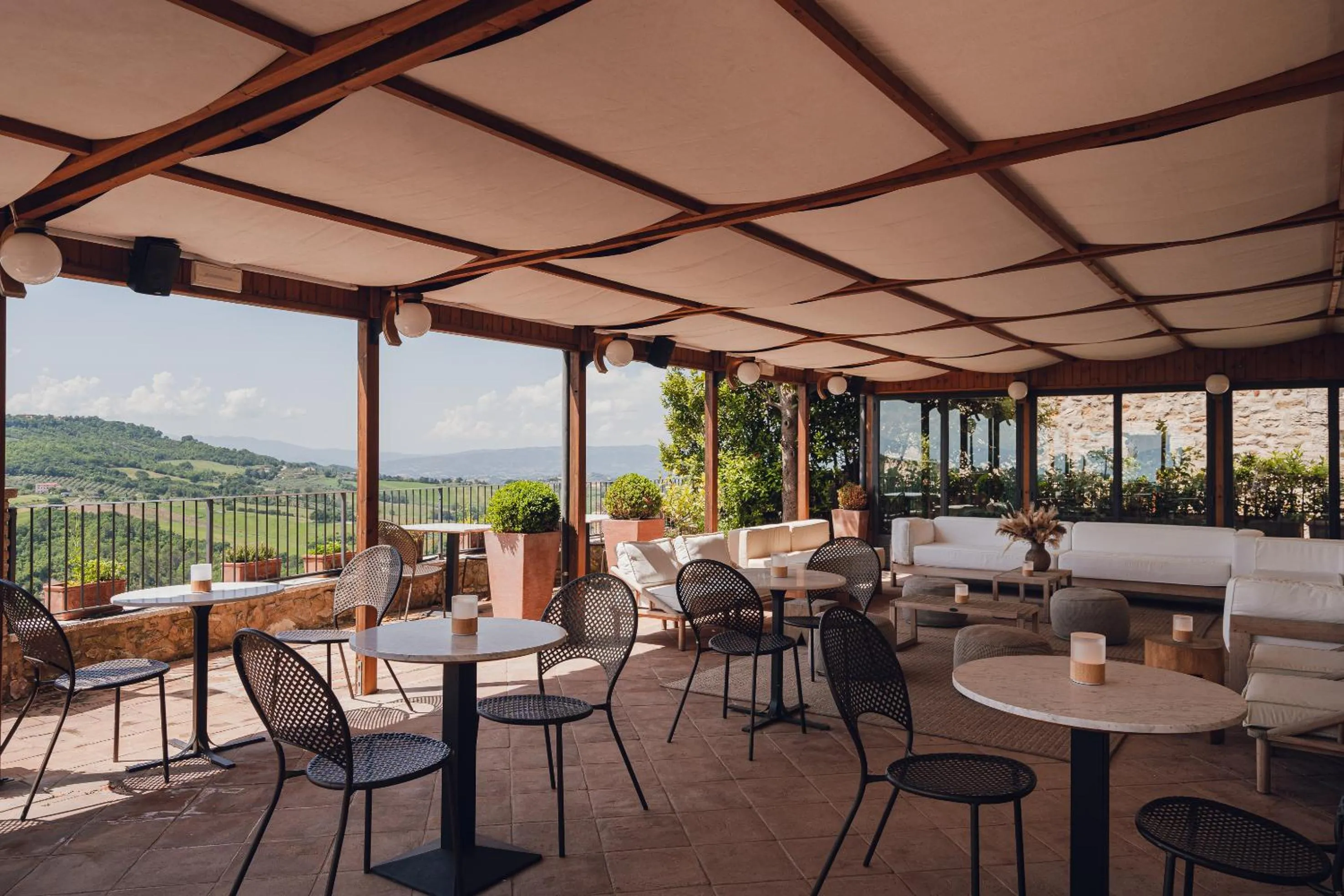 Restaurant/places to eat in Aethos Saragano