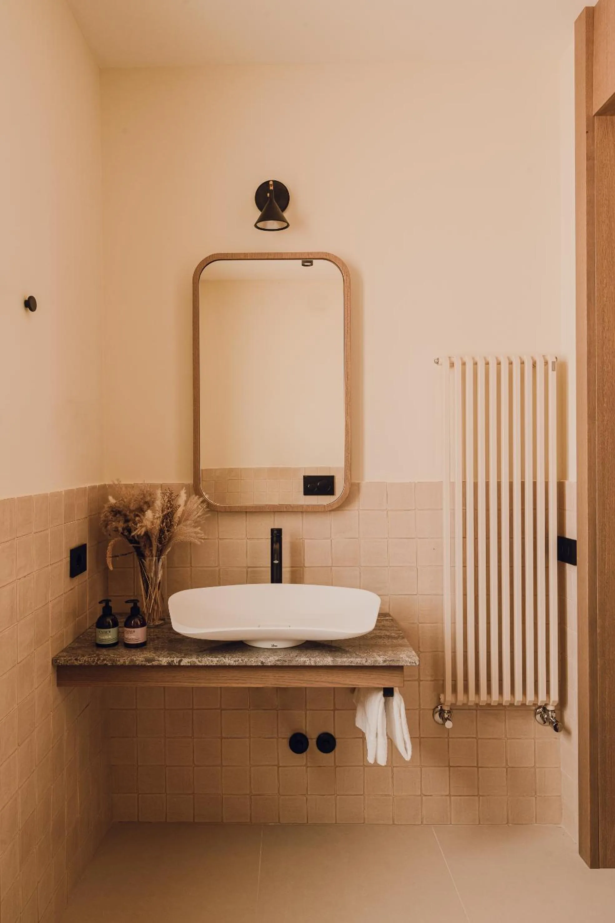 Bathroom in Aethos Saragano
