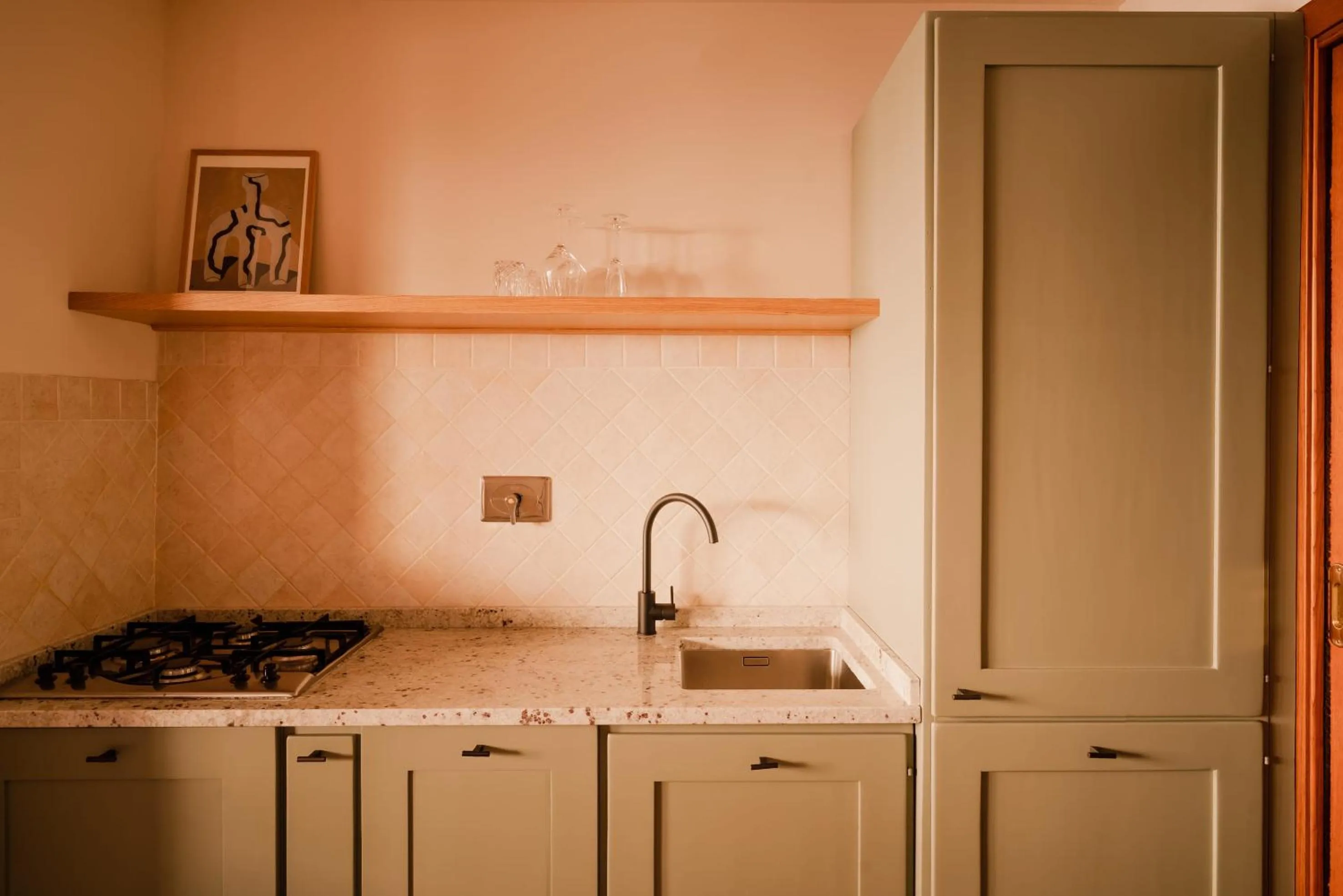 Property building in Aethos Saragano