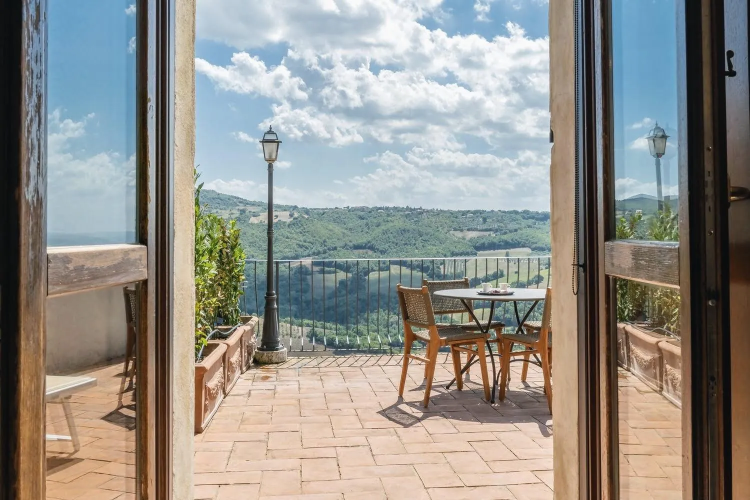 Balcony/Terrace in Aethos Saragano