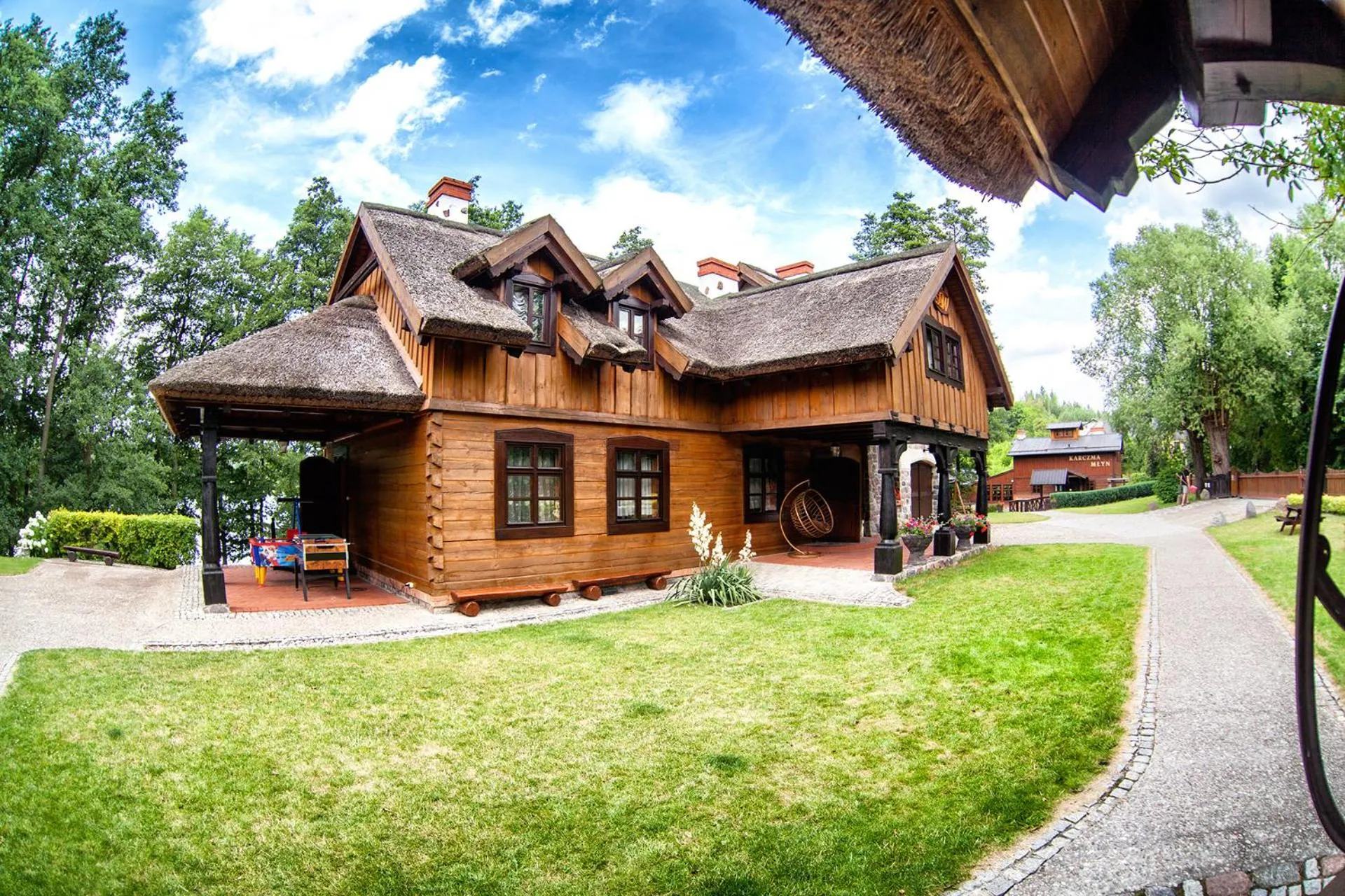 Property building in Hotel Dworek Wapionka