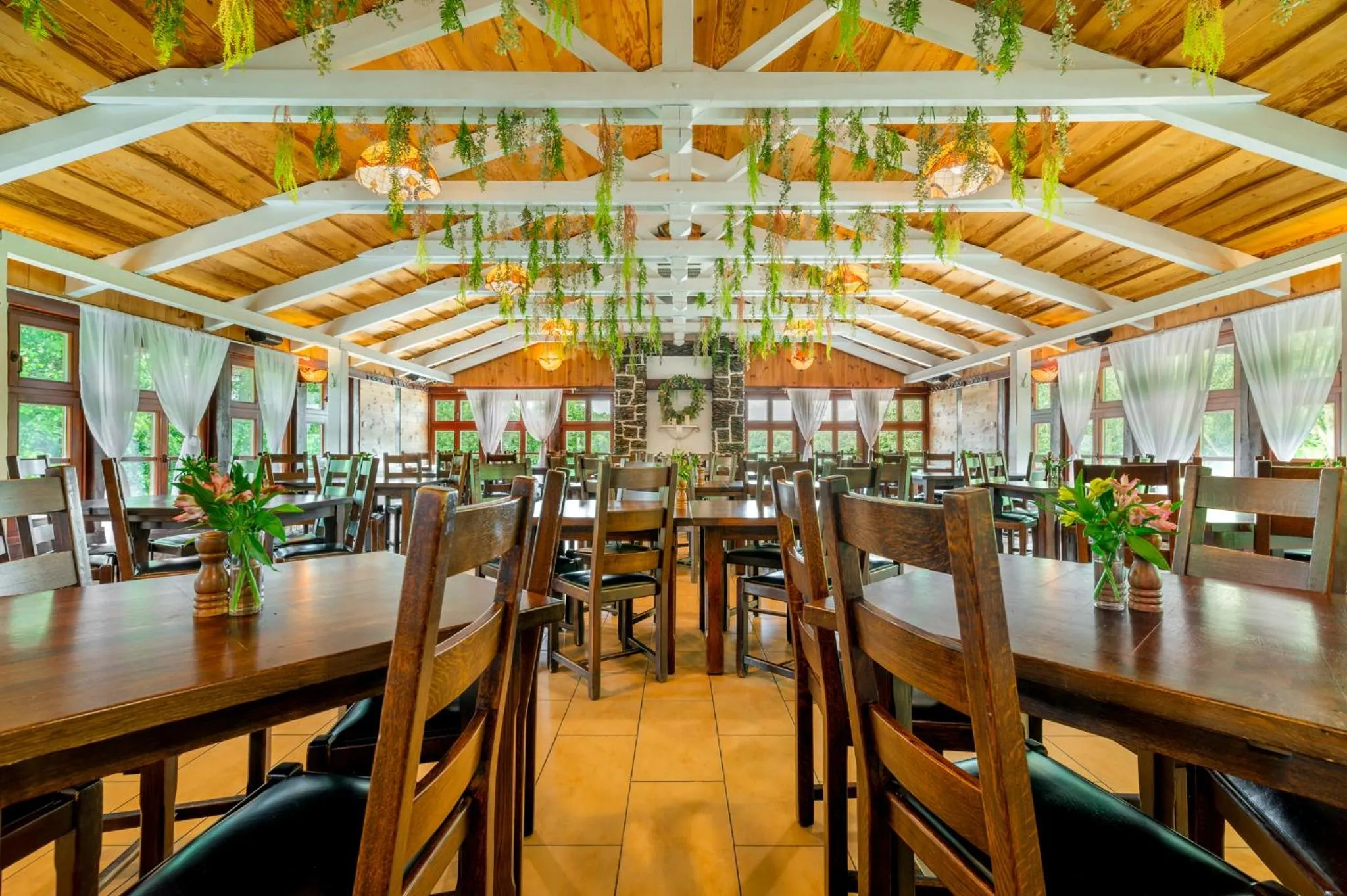 Restaurant/places to eat in Hotel Dworek Wapionka