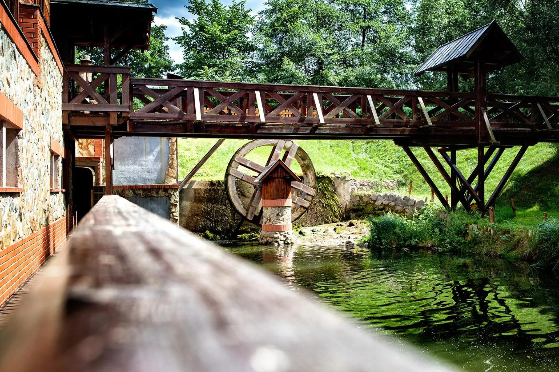 Restaurant/places to eat in Hotel Dworek Wapionka