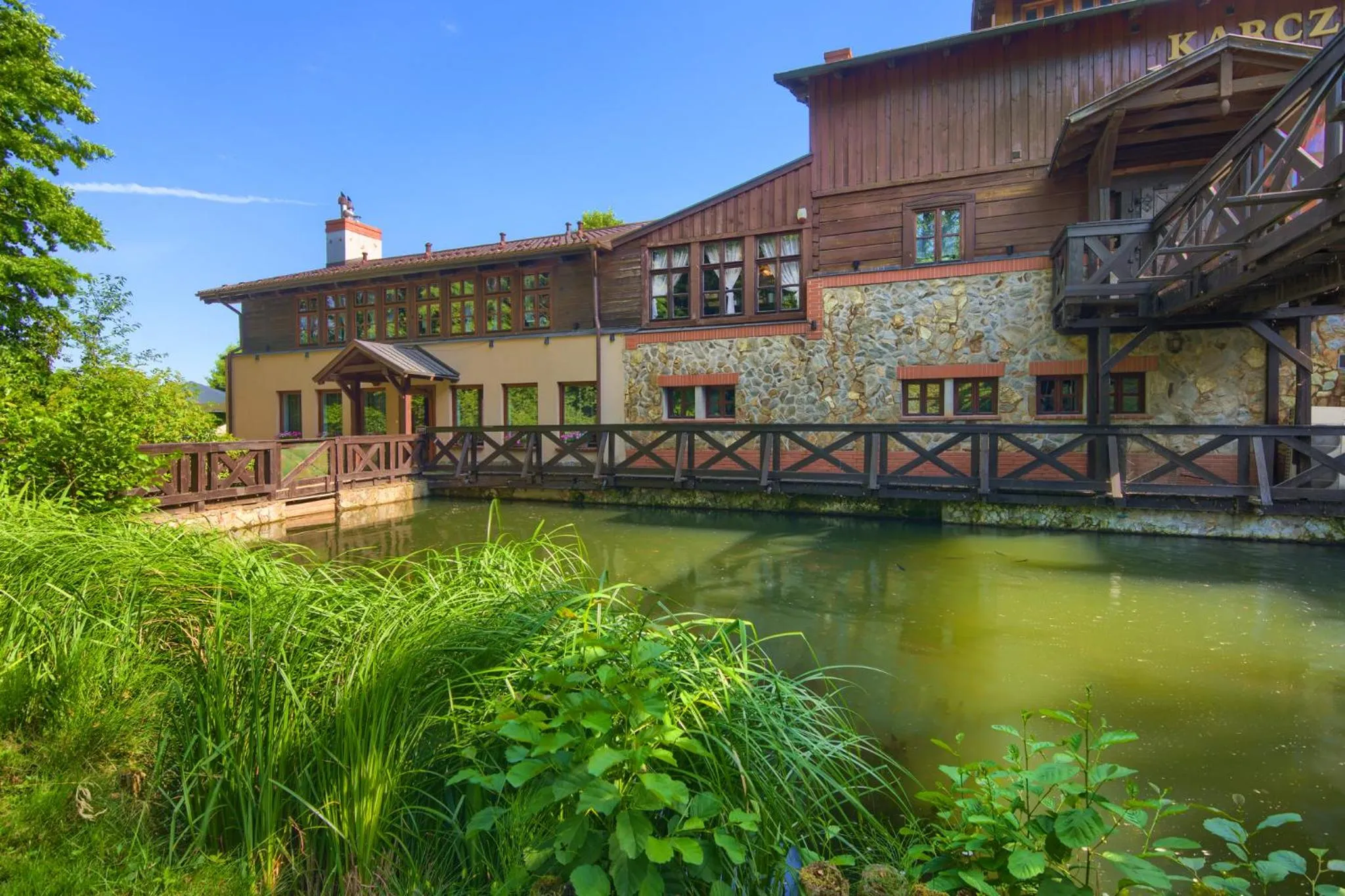 Restaurant/places to eat in Hotel Dworek Wapionka