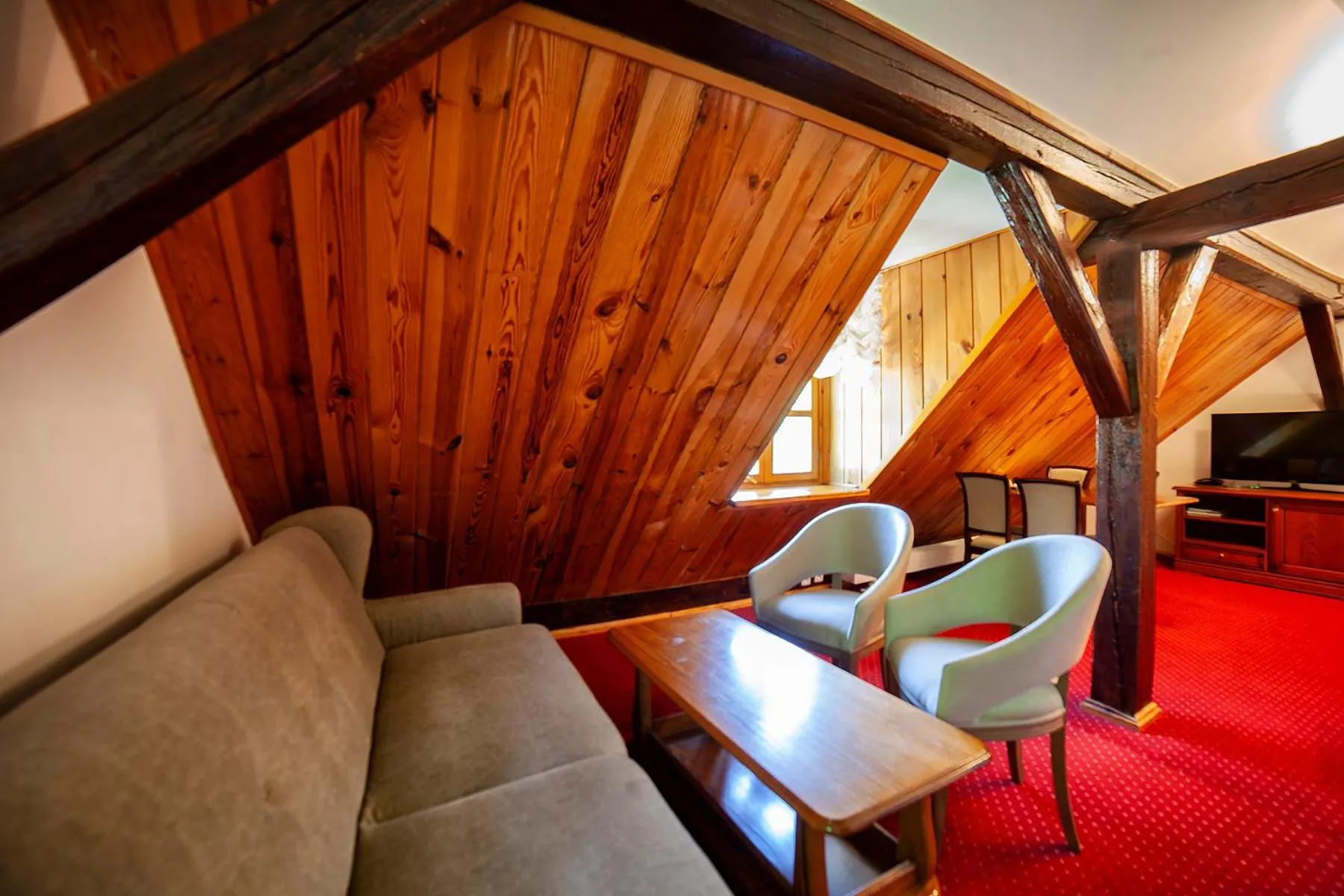 Seating area in Hotel Dworek Wapionka
