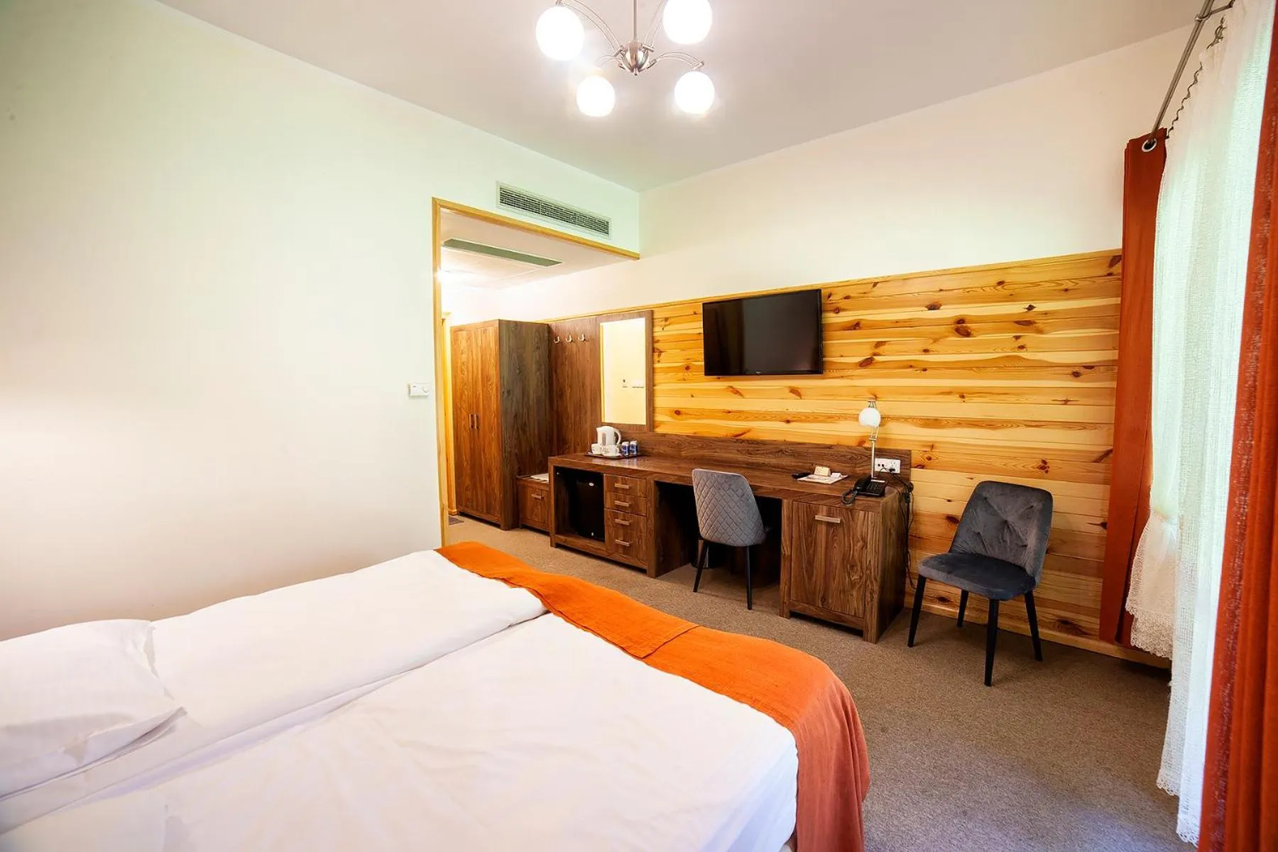 Bed in Hotel Dworek Wapionka