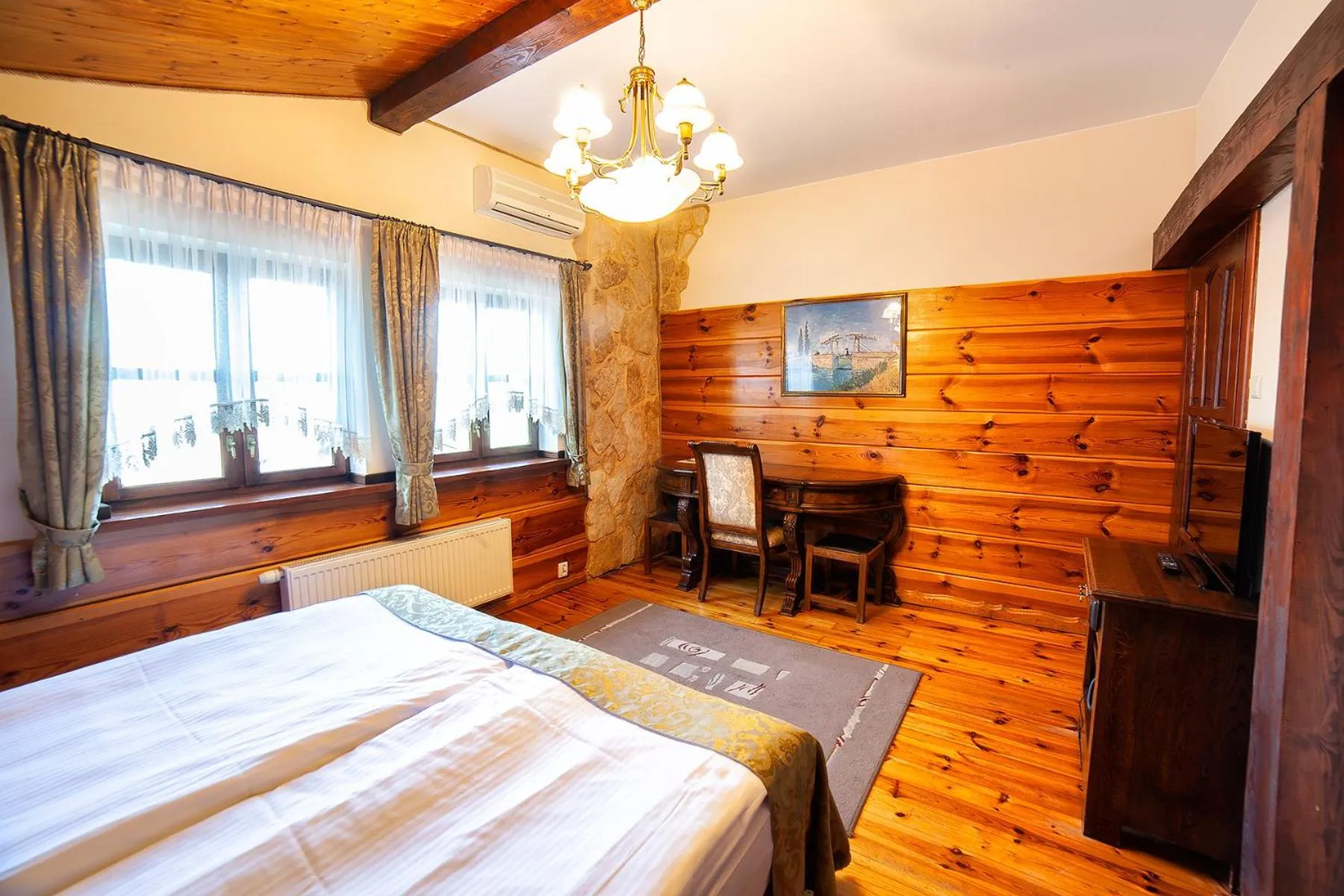 Photo of the whole room, Bed in Hotel Dworek Wapionka