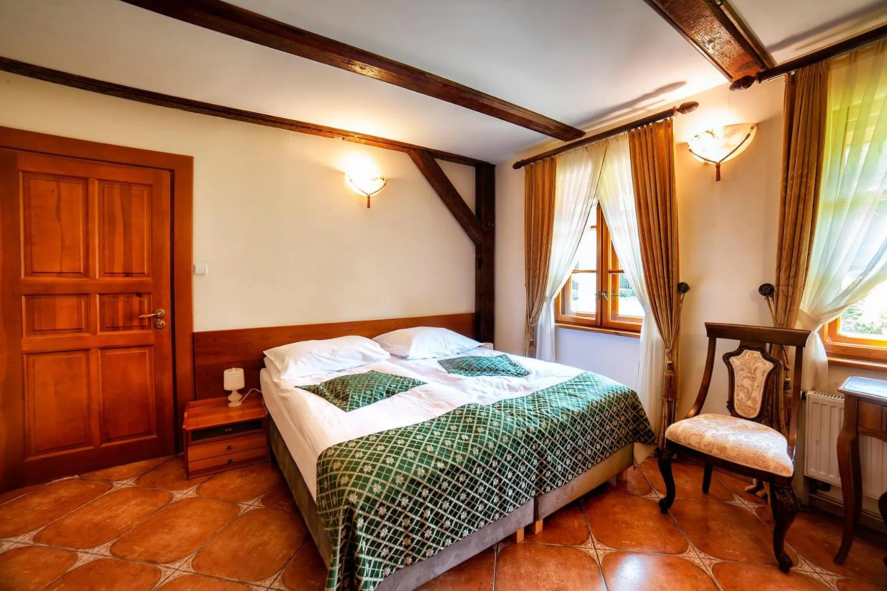 Bed in Hotel Dworek Wapionka