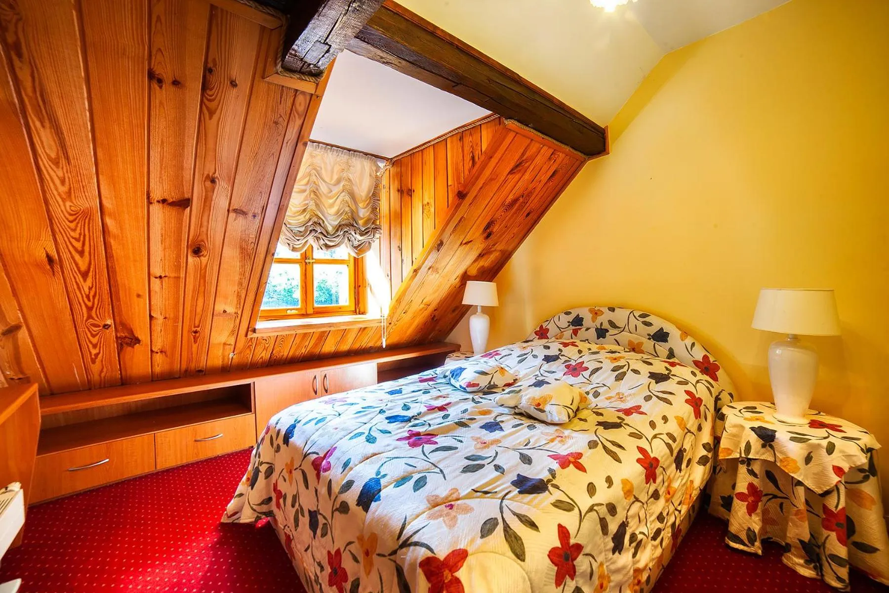 Bed in Hotel Dworek Wapionka