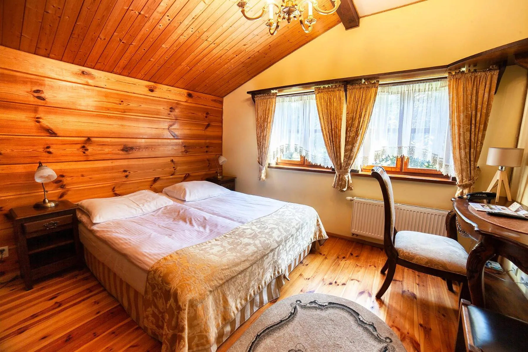 Bed in Hotel Dworek Wapionka