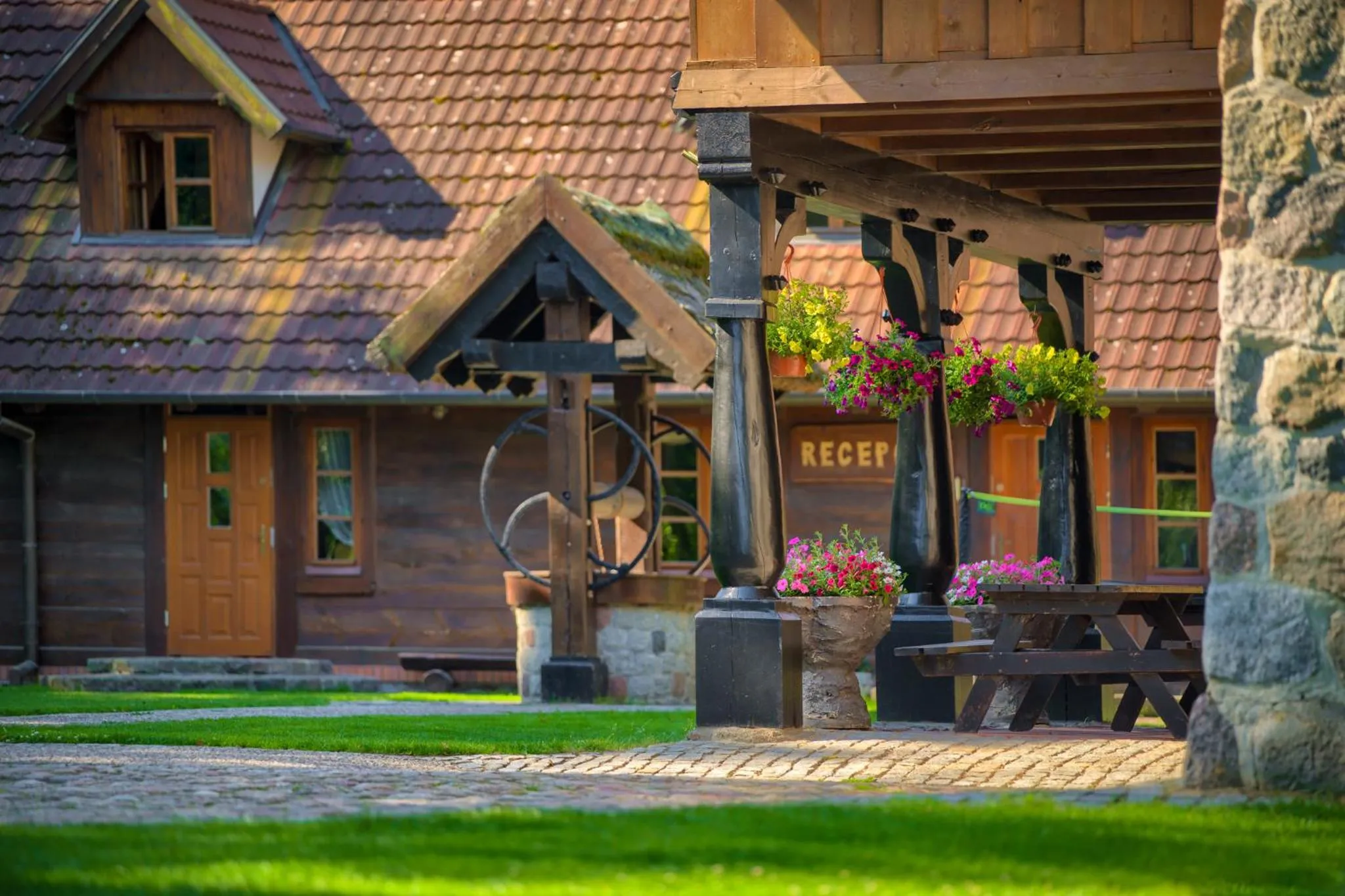 Property building in Hotel Dworek Wapionka