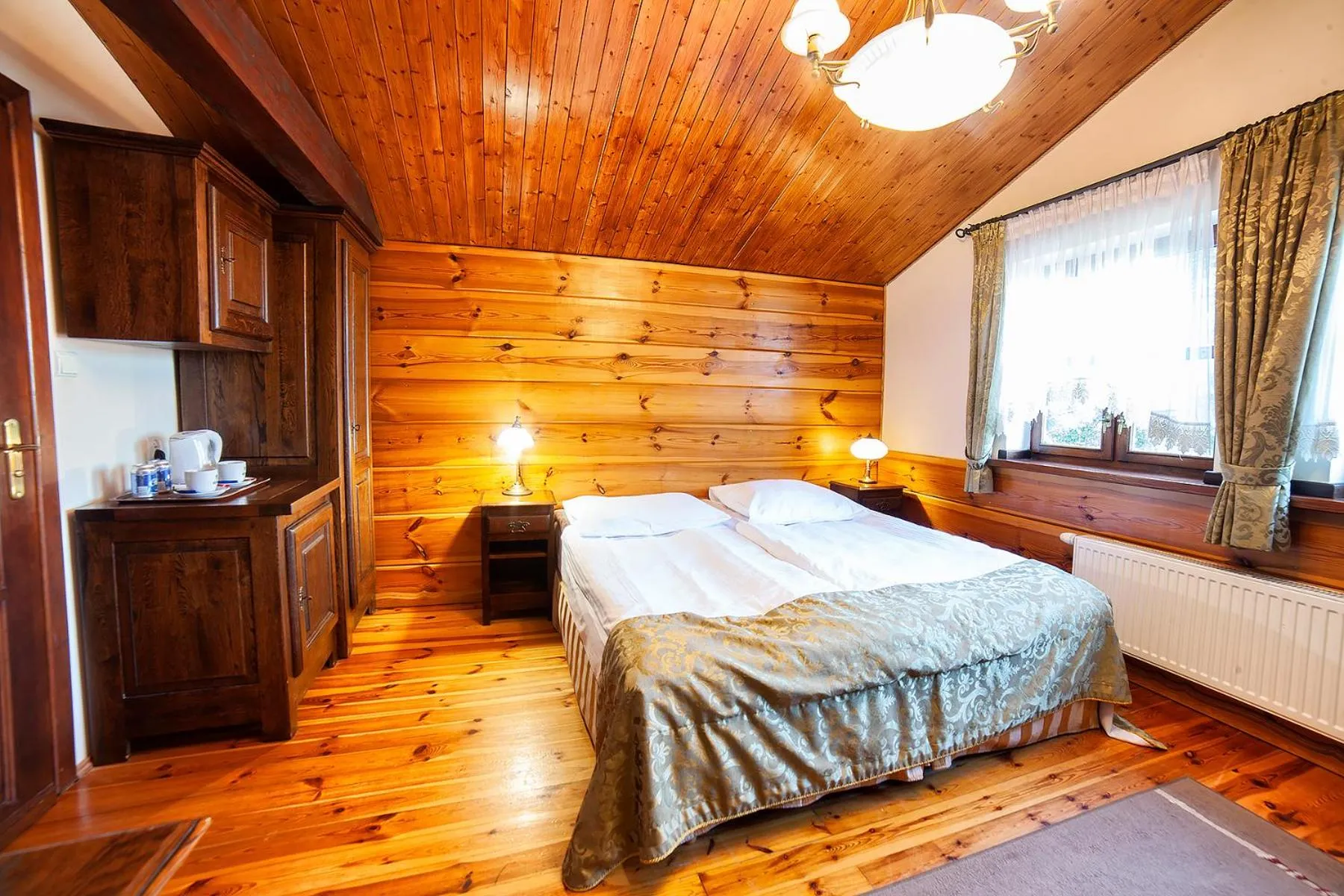 Bed in Hotel Dworek Wapionka