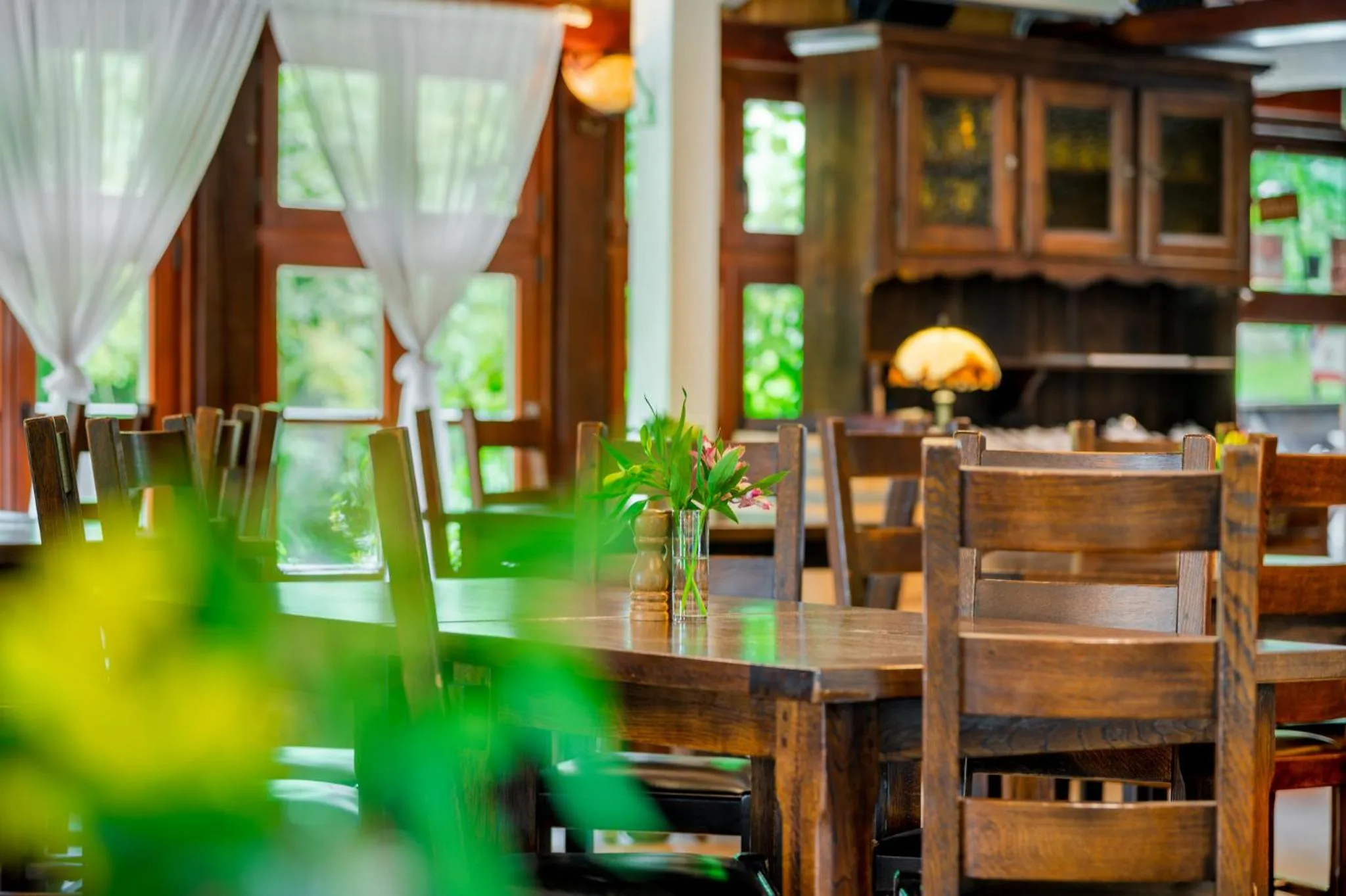 Restaurant/places to eat in Hotel Dworek Wapionka