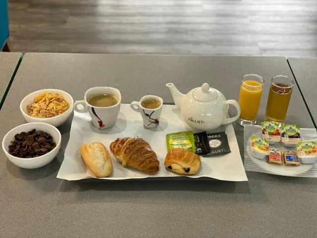 Breakfast in FASTHOTEL A Dijon