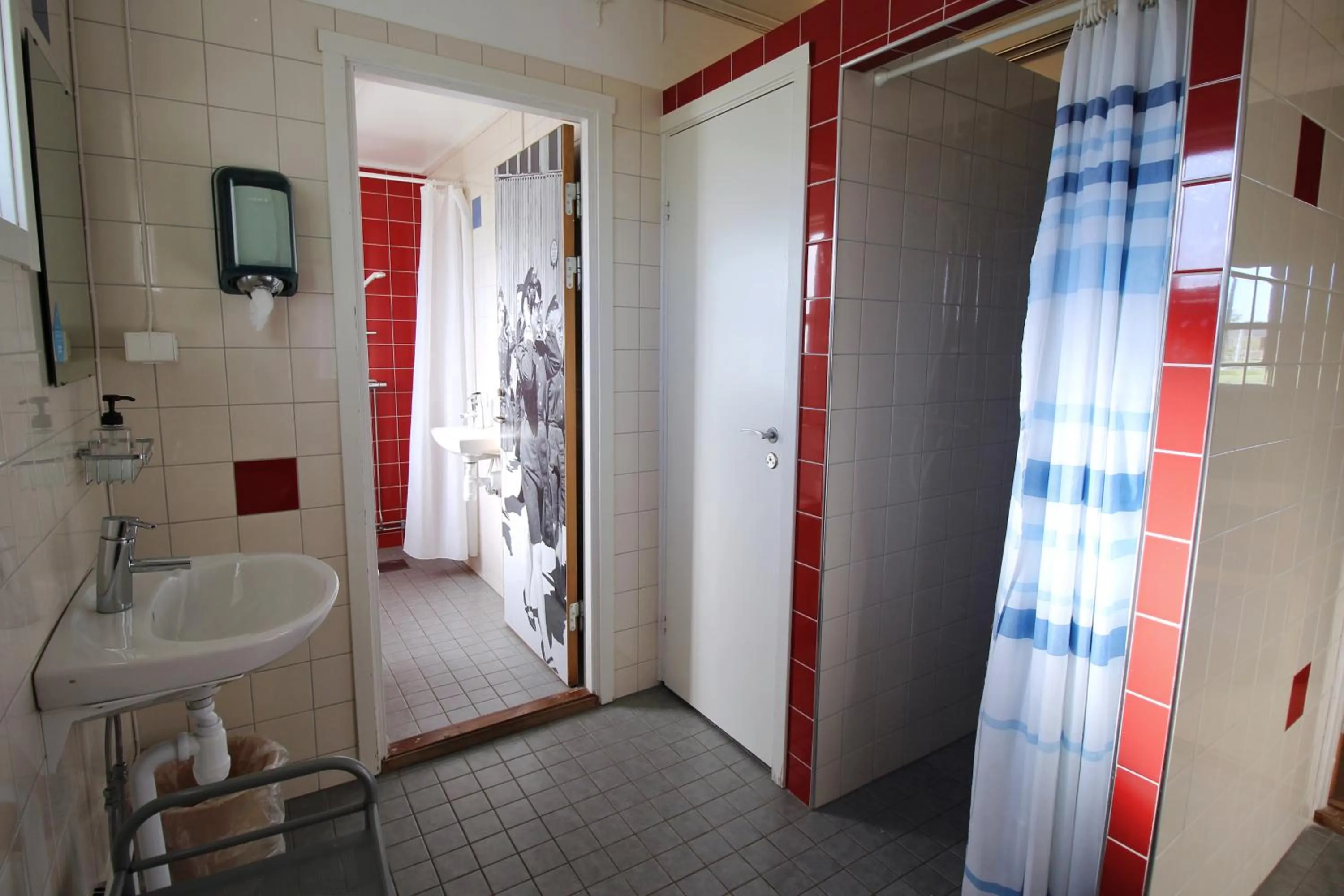 Shower in STF Bunge Hostel