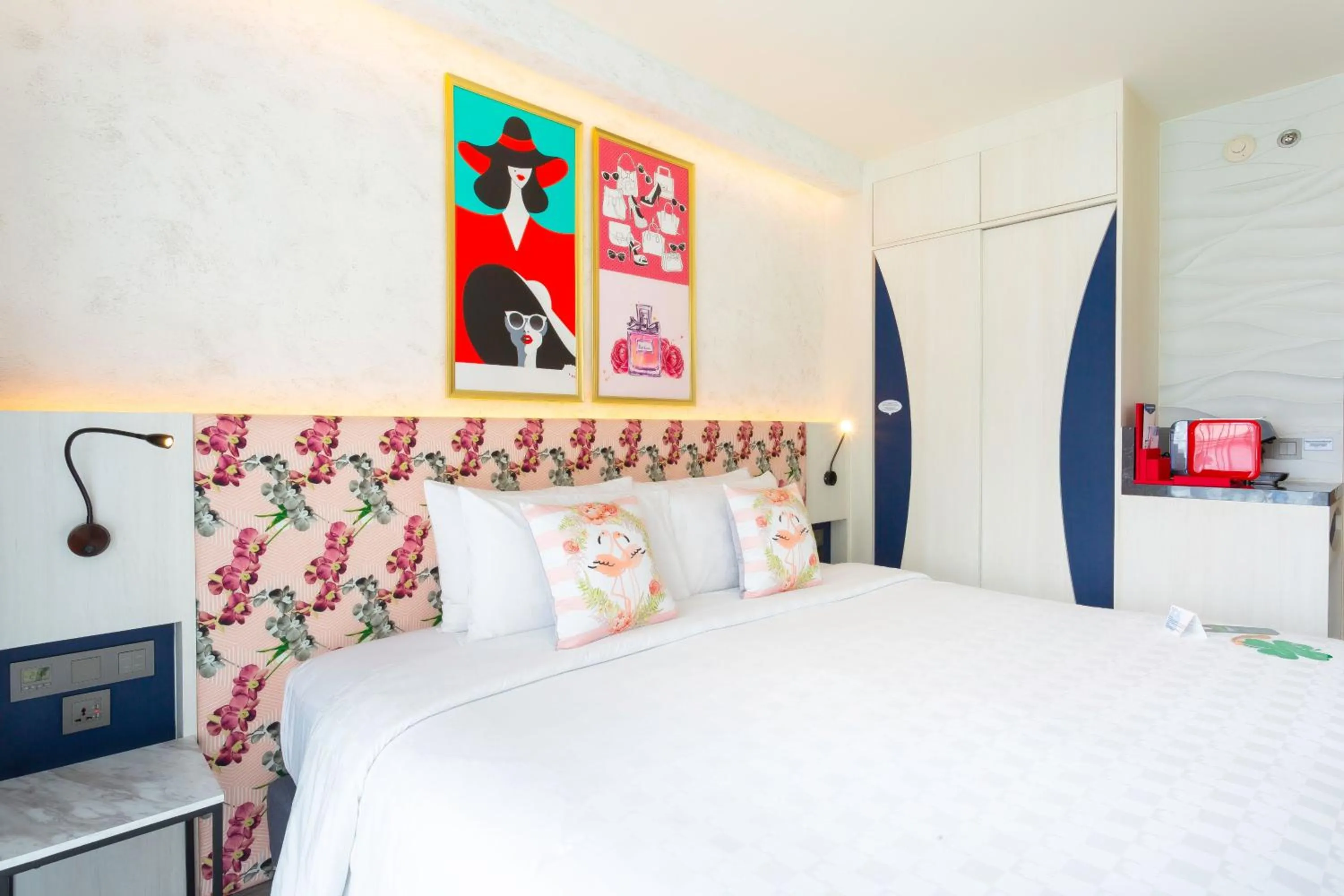 Bedroom, Bed in Hotel Clover Patong Phuket - SHA Plus