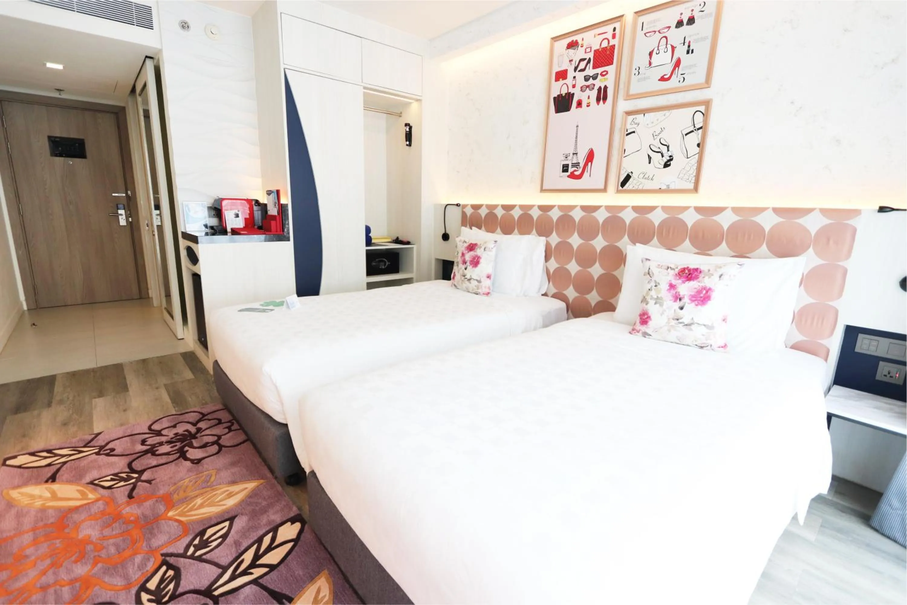 Bed in Hotel Clover Patong Phuket - SHA Plus